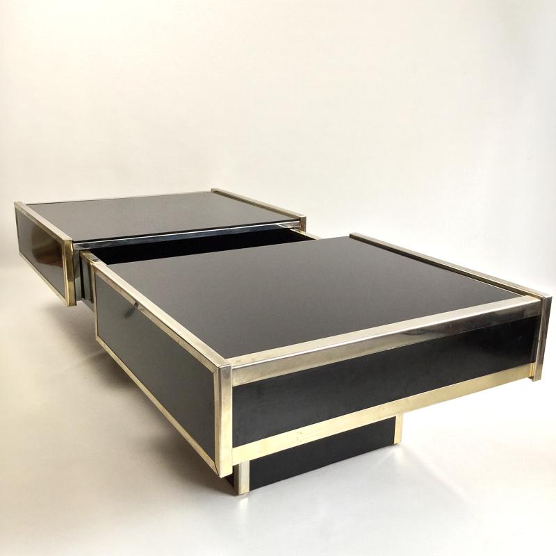table basse qui s'ouvre au milieu