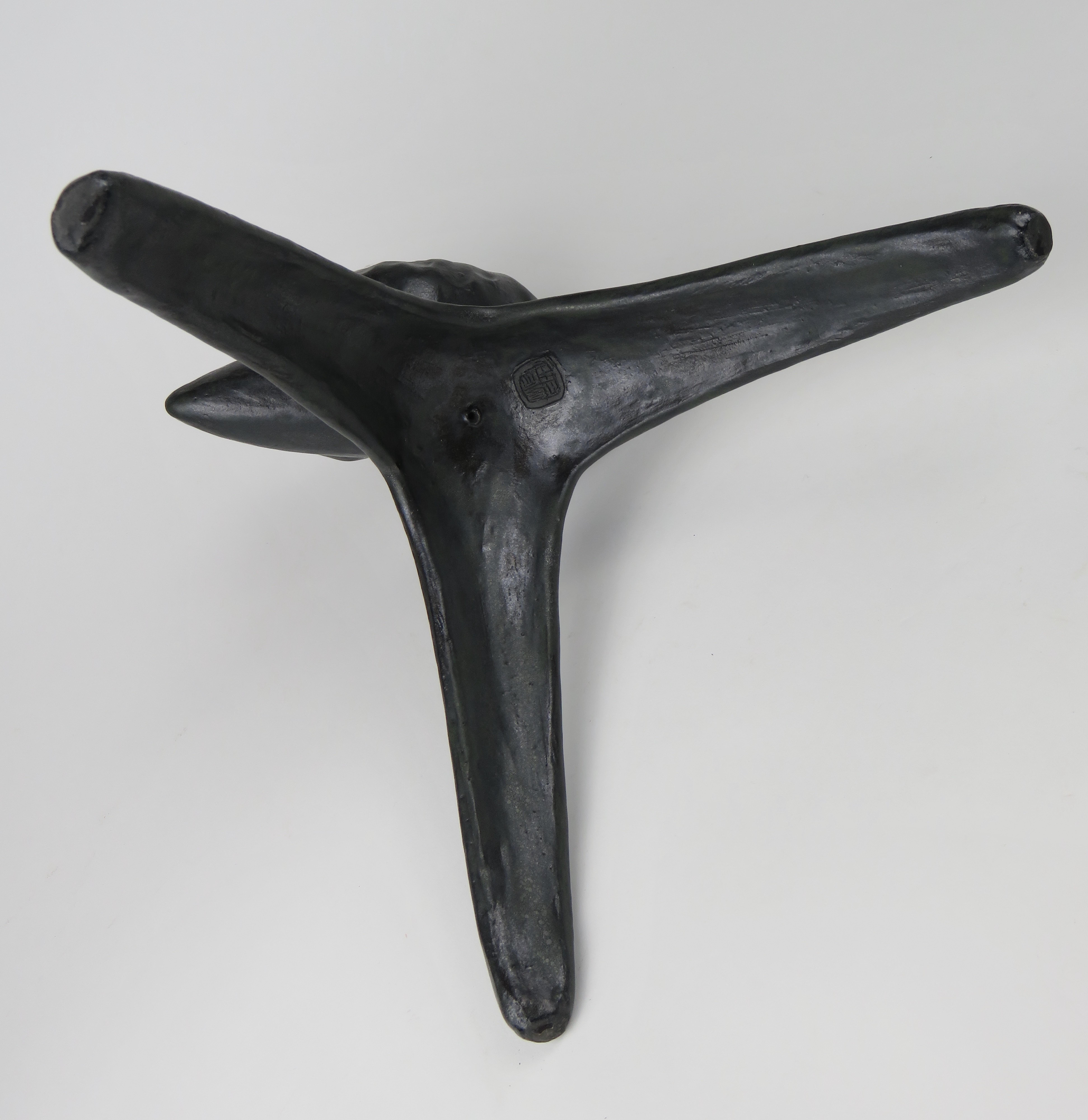Open Crimped Curve Top, Elongated Center, Tripod Legs, Black Ceramic TOTEM For Sale 9