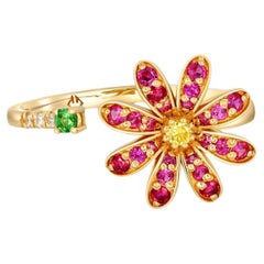 Open ended flower ring in 14k gold