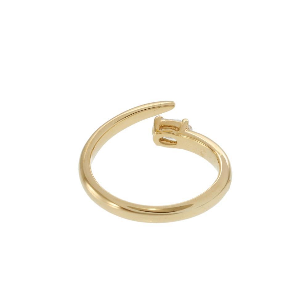 Bague à doigt ouvert avec diamant ovale en or jaune 18K en vente 3