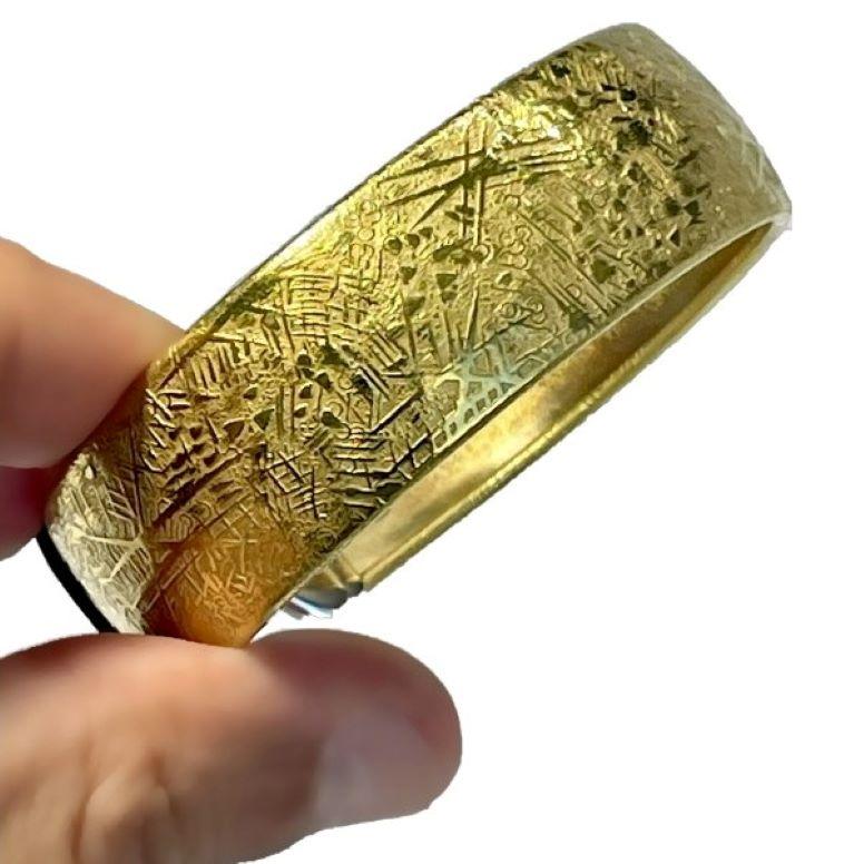 Open Front 18K Gold Acid Etched Cuff with Diamonds by Italian Designer Unoaerre For Sale 2