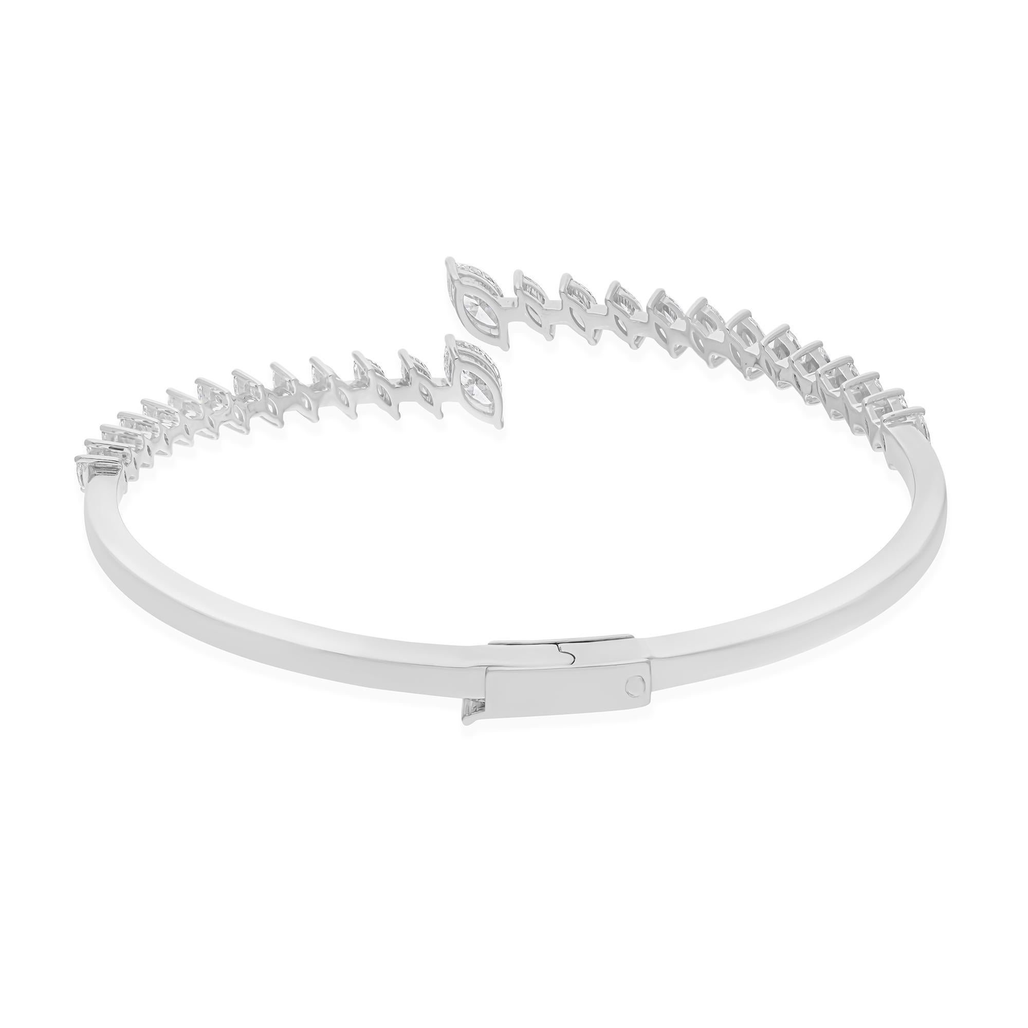 Open Front Diamond 18K White Gold Cuff Bangle Bracelet Engagement Gift for Her In New Condition For Sale In Diera, Dubai