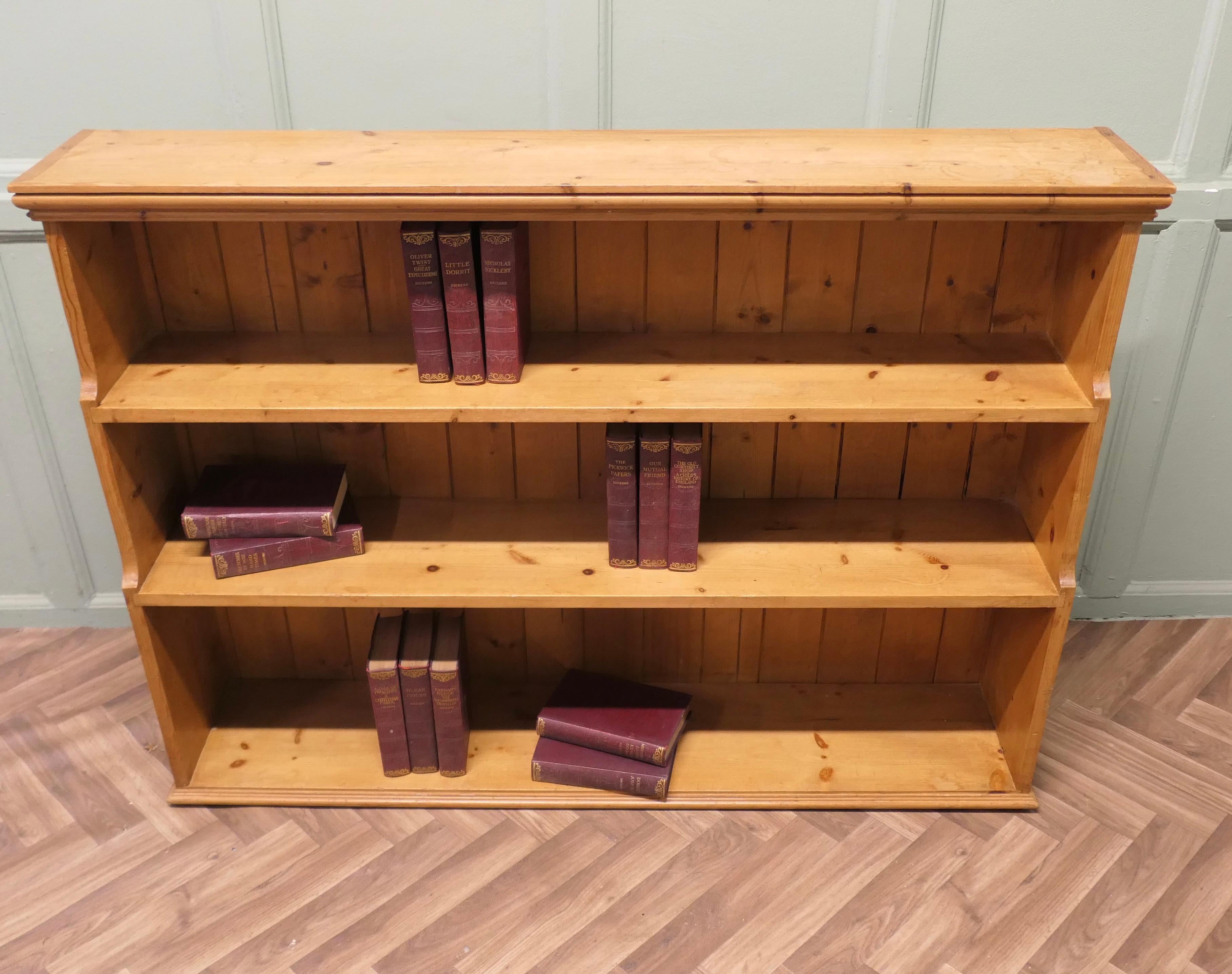 Mid-Century Modern Open Front Pine Book Case, Shelves  This is an excellent quality piece For Sale