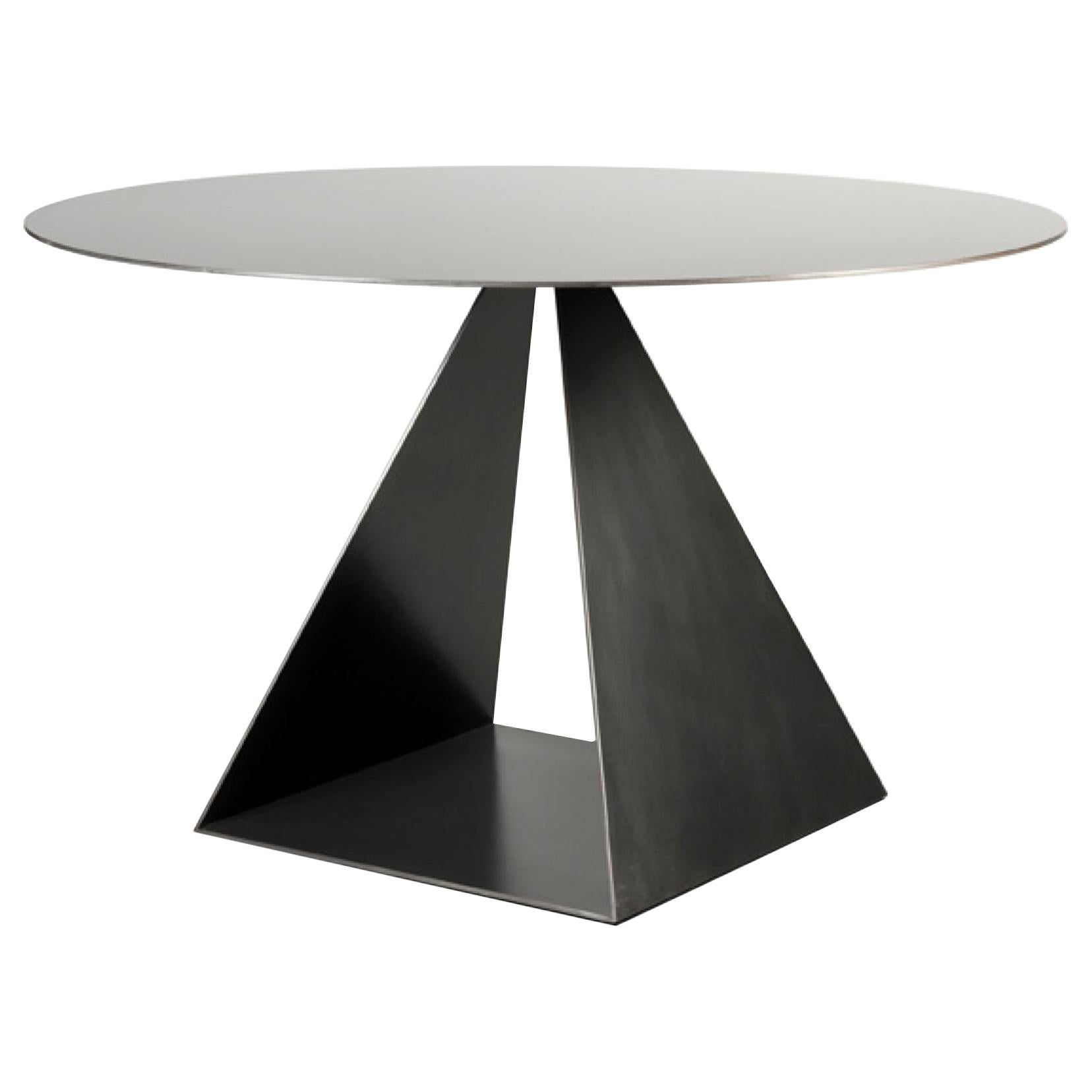 Geometrischer Dreiecks-Esstisch mit runder Platte aus Metall, geschwärzter Oberfläche, anpassbar