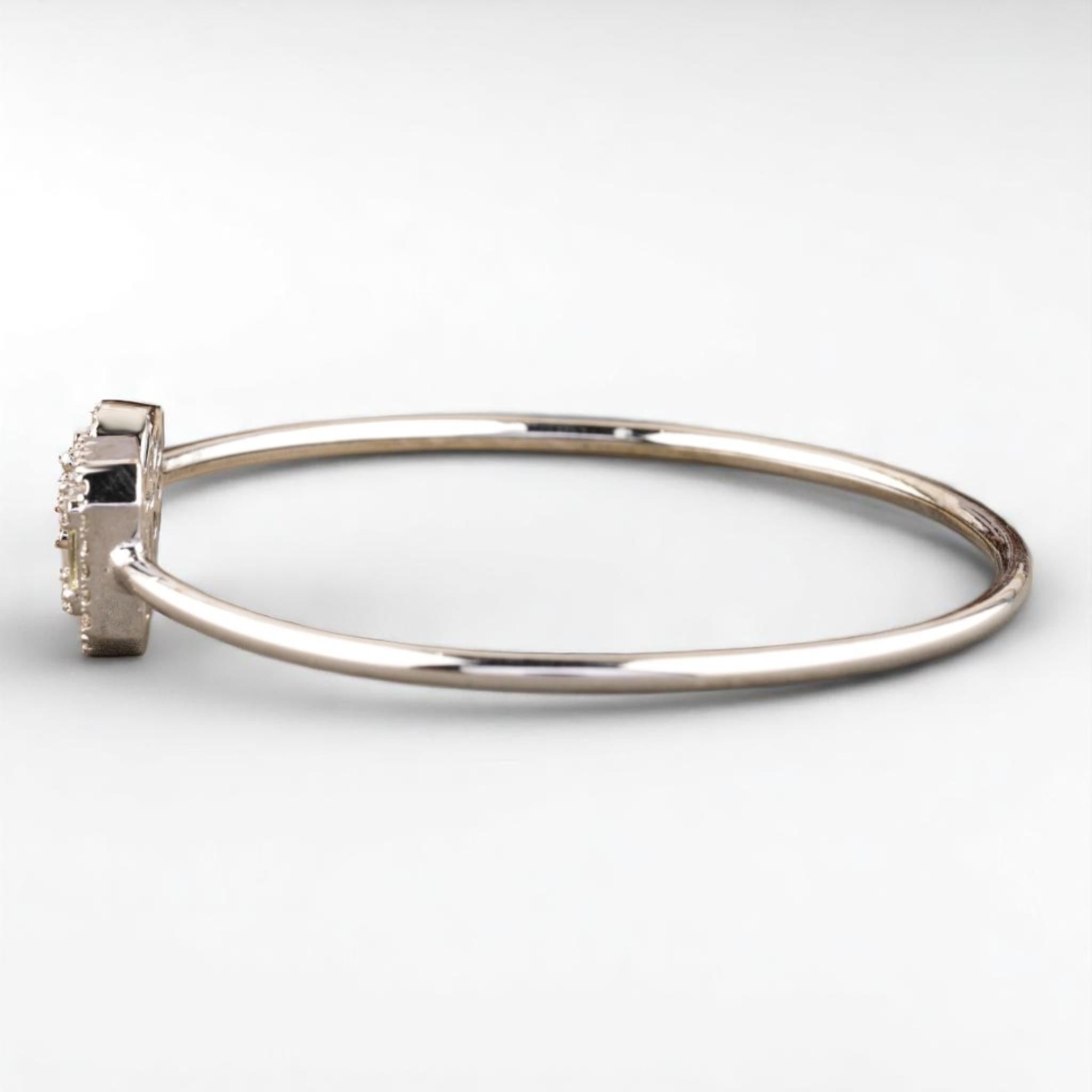 Open Halo Diamond Bracelet in 14k Solid Gold (Certified) In New Condition For Sale In New Delhi, DL