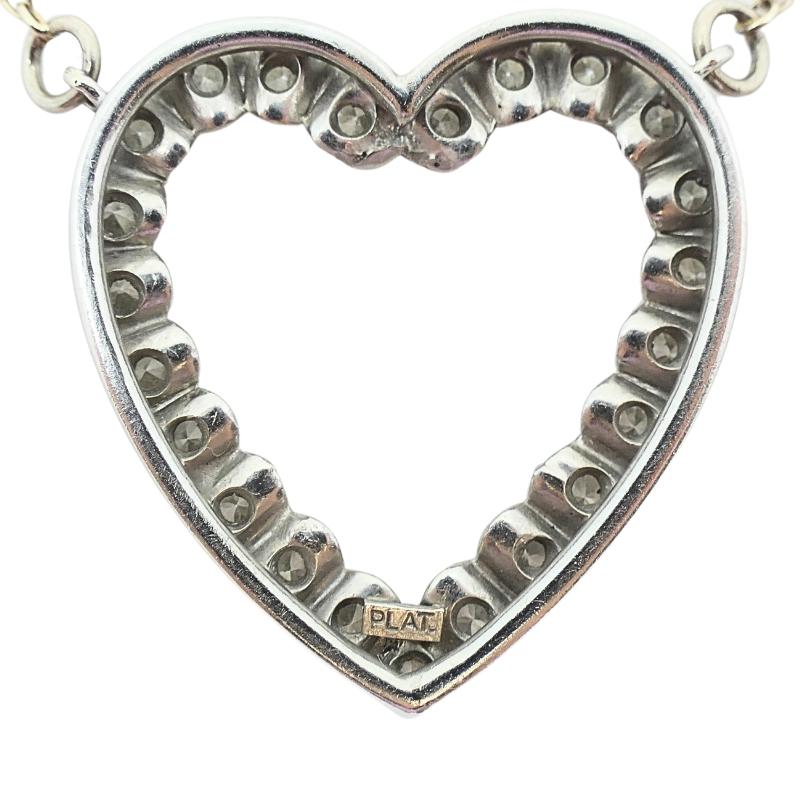 Collana di diamanti a cuore aperto con catena di platino in vendita 2