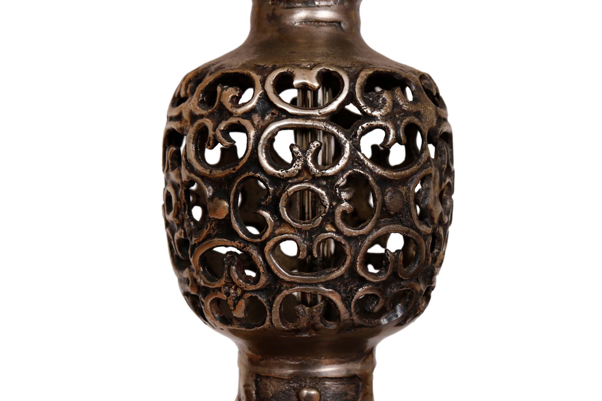 Lámpara de mesa Open Metal by Tyndale en Bueno estado para la venta en Bradenton, FL
