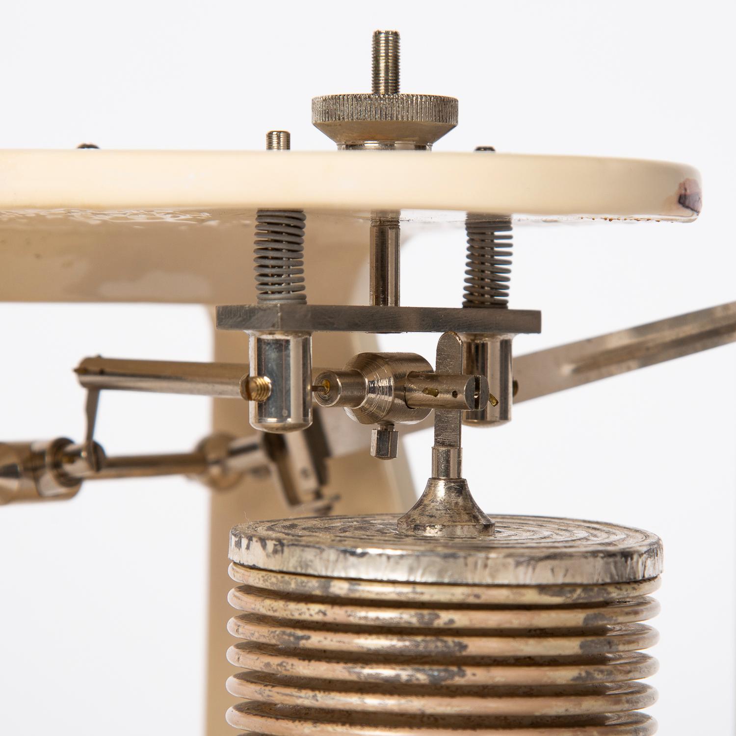 Open Scale Barograph by C F Casella & Co of London For Sale 2