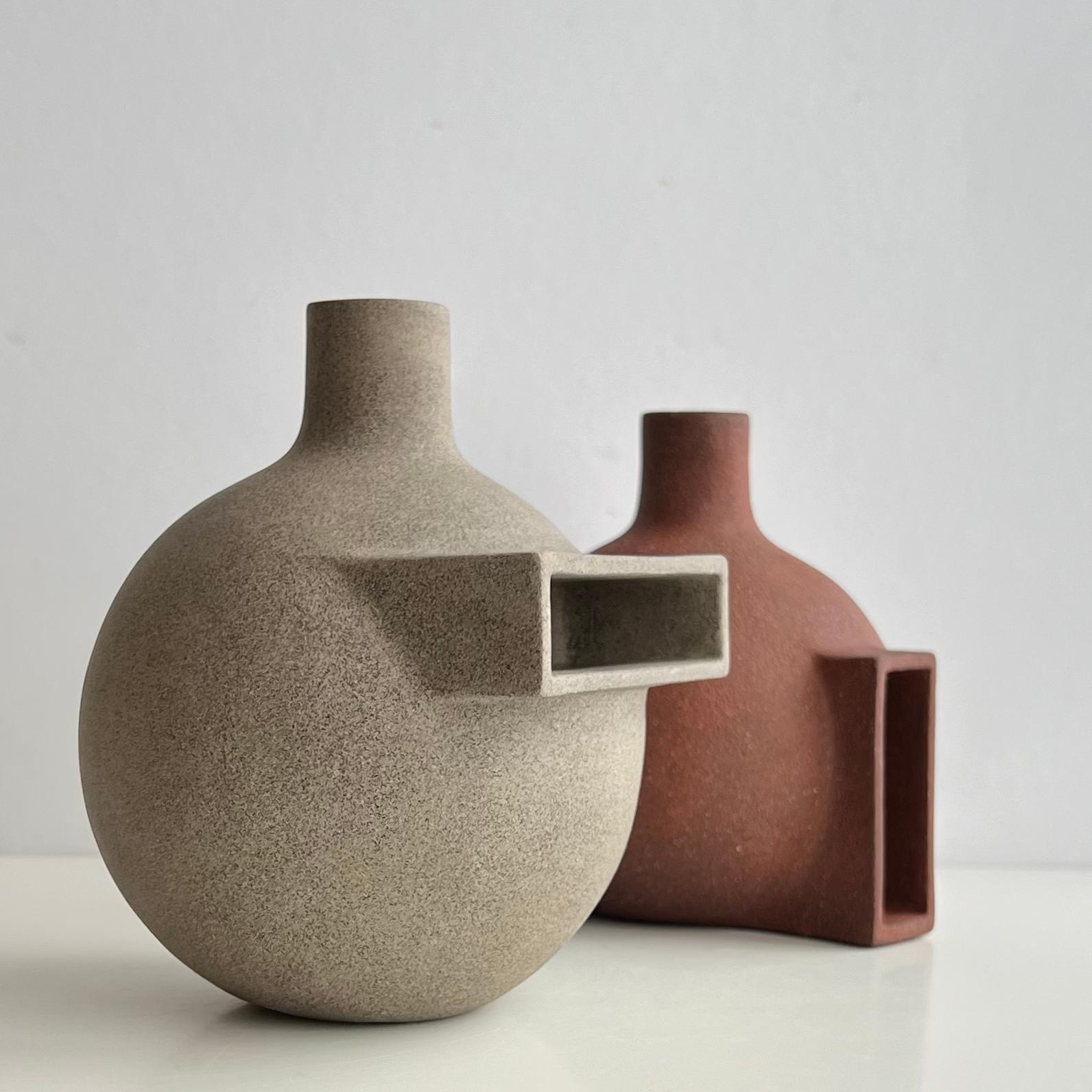 Postmoderno Vaso scultoreo aperto di Karin Amdal in vendita