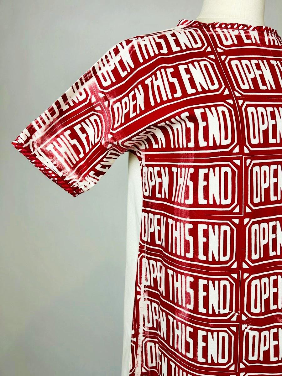 Open This End - Robe en coton imprimé par Andy Warhol (dans le style de) C. 1970 en vente 4