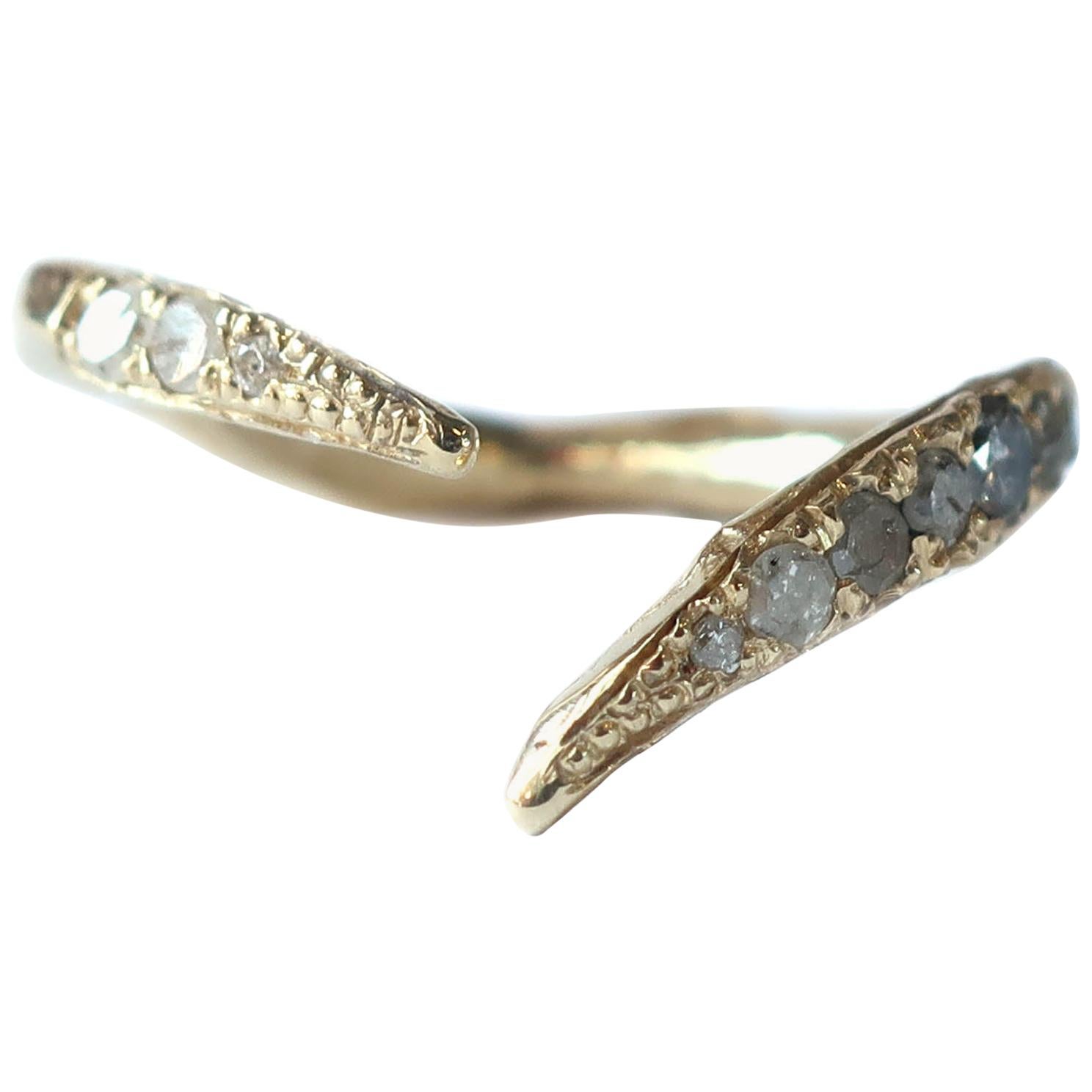 Open V-Shaped Diamond Stacking Ring in Gold