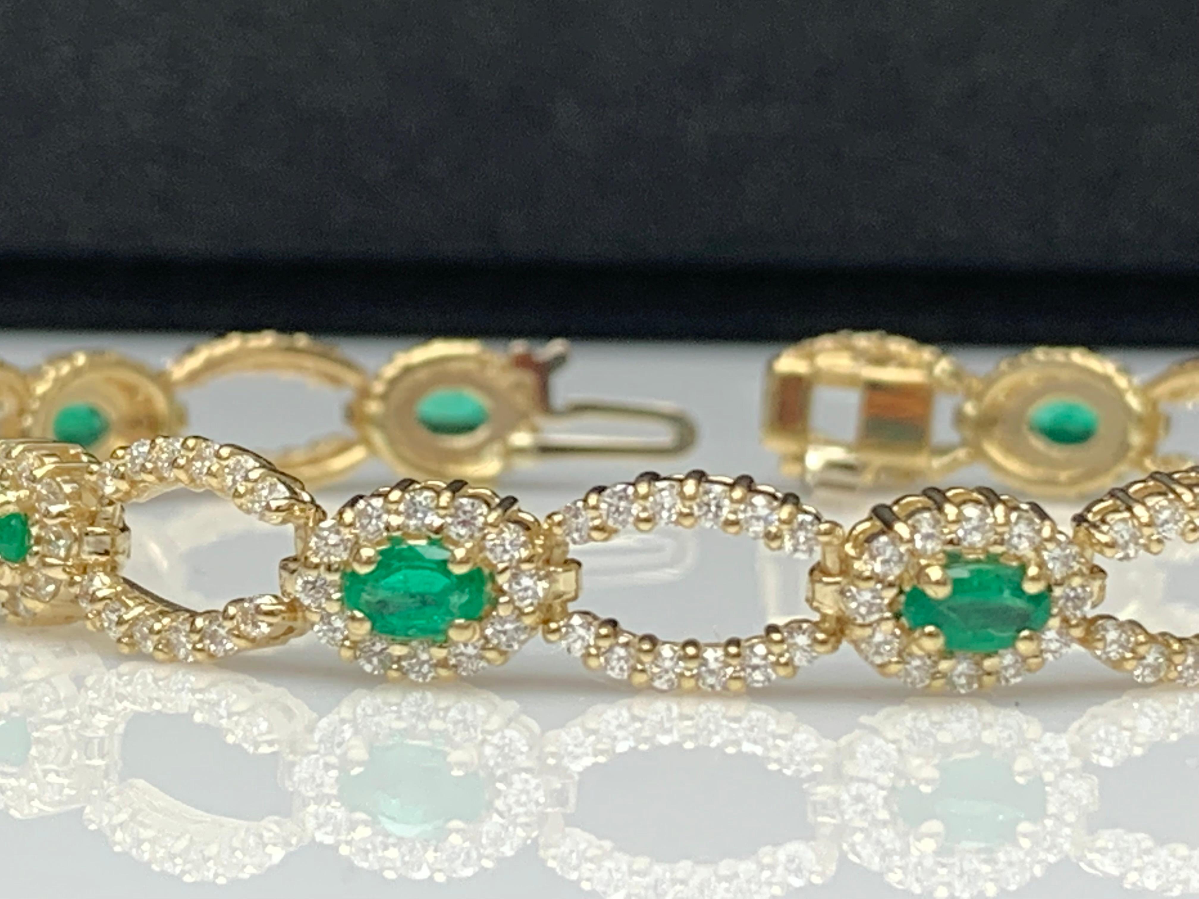 Open-Work 2.13 Carat Emerald and Diamond Bracelet in 14K Yellow Gold In New Condition For Sale In NEW YORK, NY