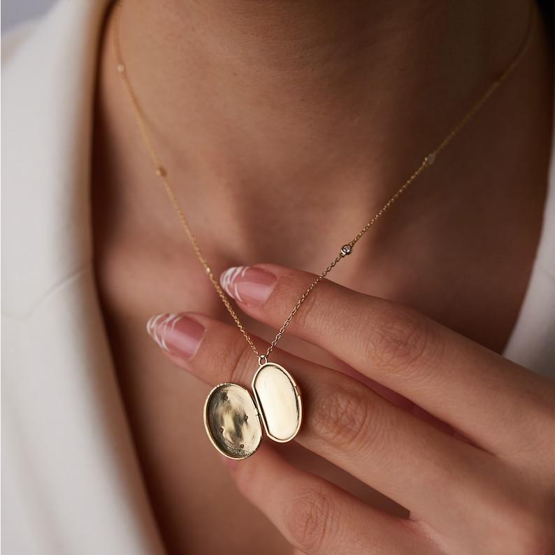 Art déco Collier médaillon ouvert pour anniversaire, en or massif 14 carats et diamants, cadeau unique en vente