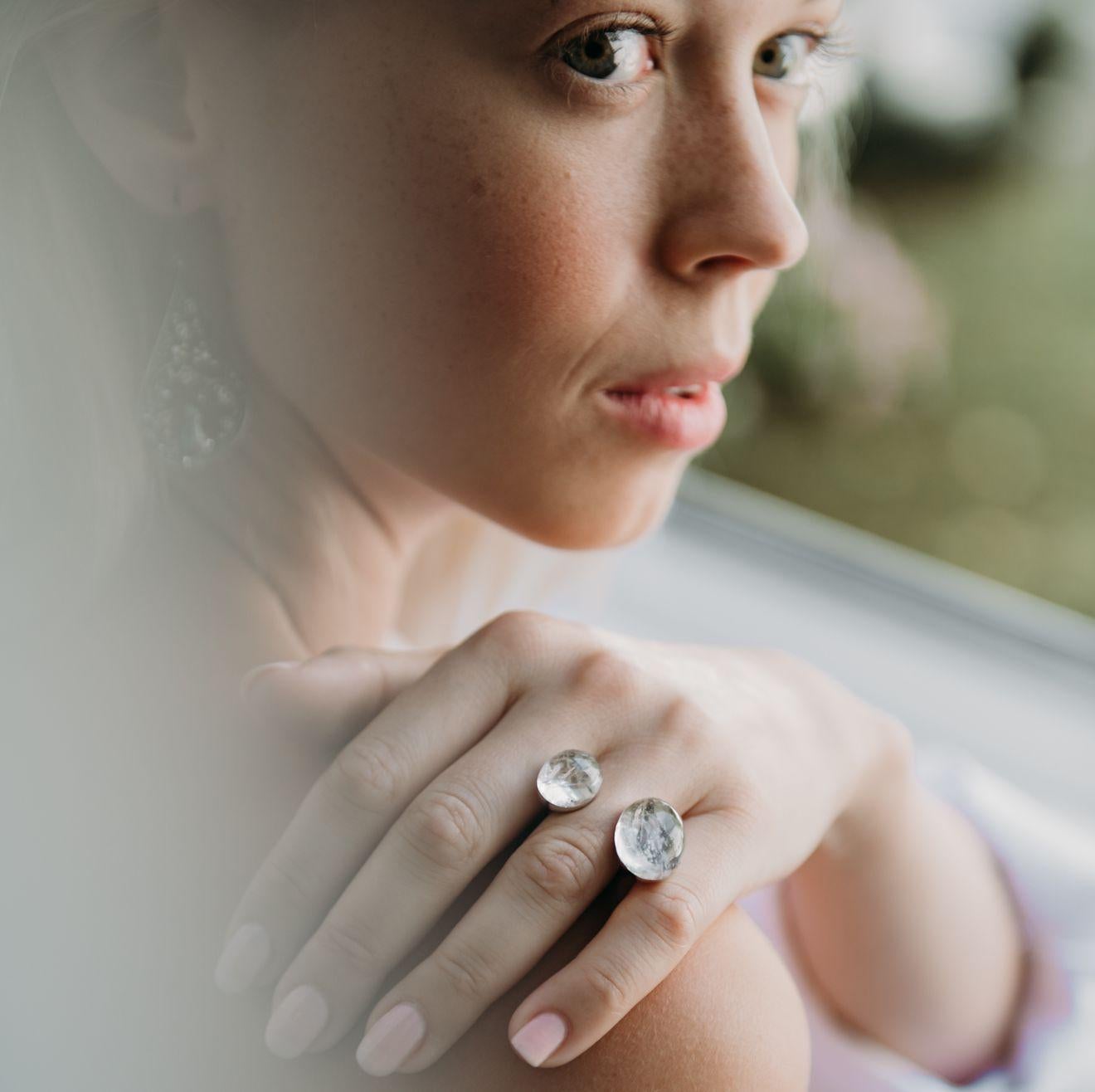 Offener 30 Karat Morganit-Cabochon-Ring mit Cabochon (Zeitgenössisch) im Angebot