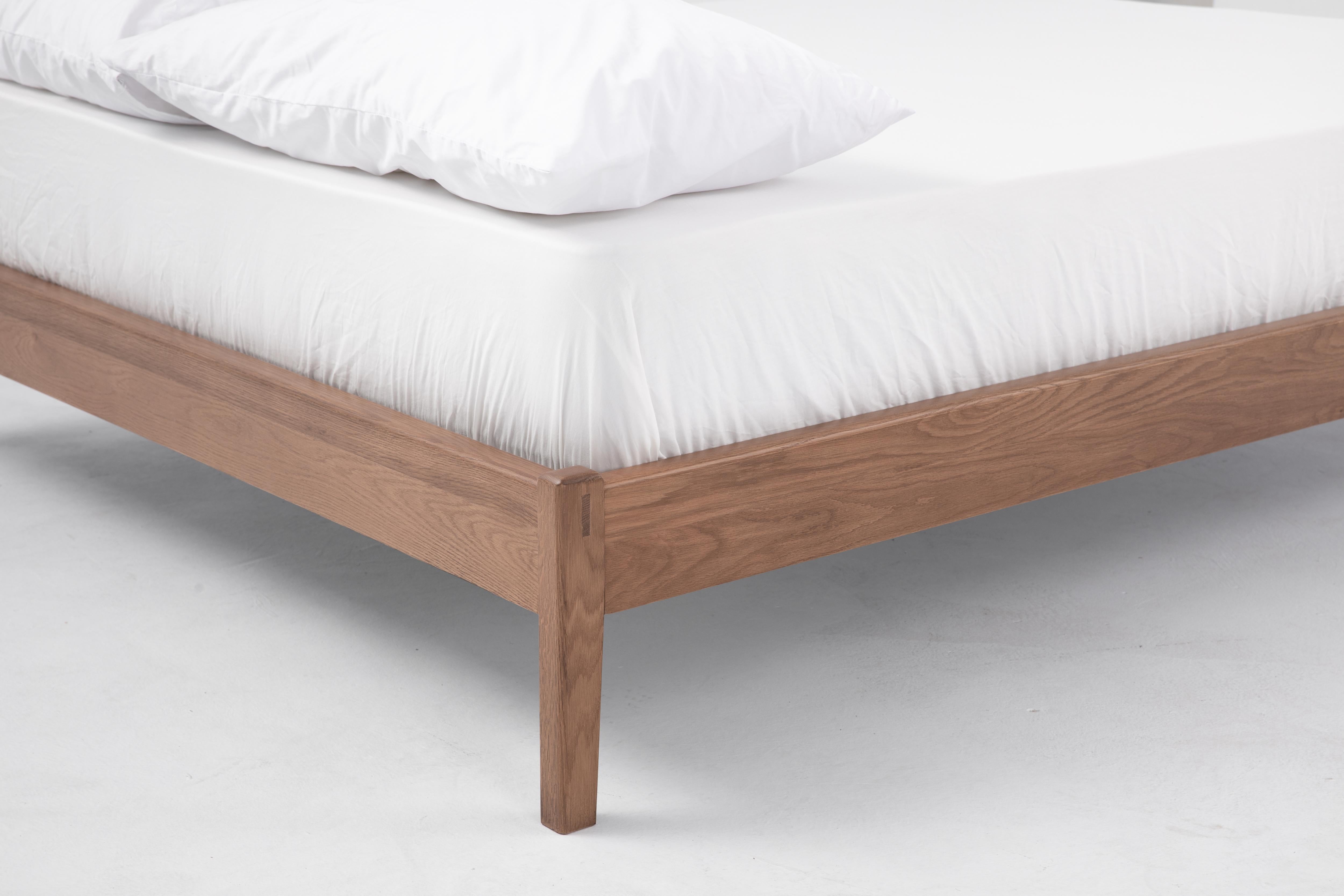 platform king bed