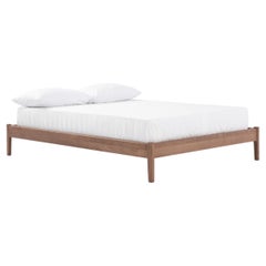 Lit Opening Bed by Sun at Six, lit king size minimaliste en bois de Sienne