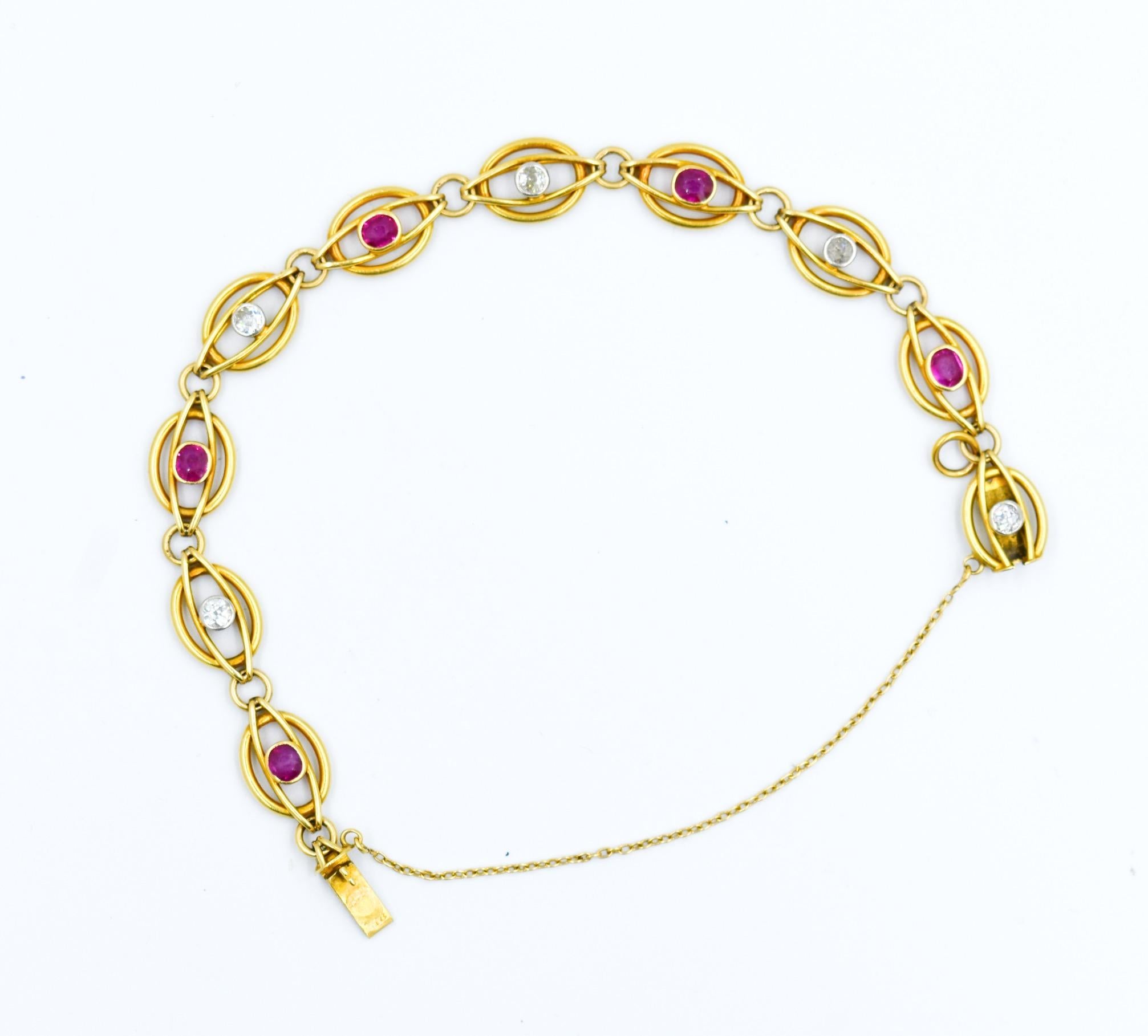 Openwork Mesh Bracelet, 18 Carat Gold with Ruby Diamonds In Excellent Condition In PARIS, FR