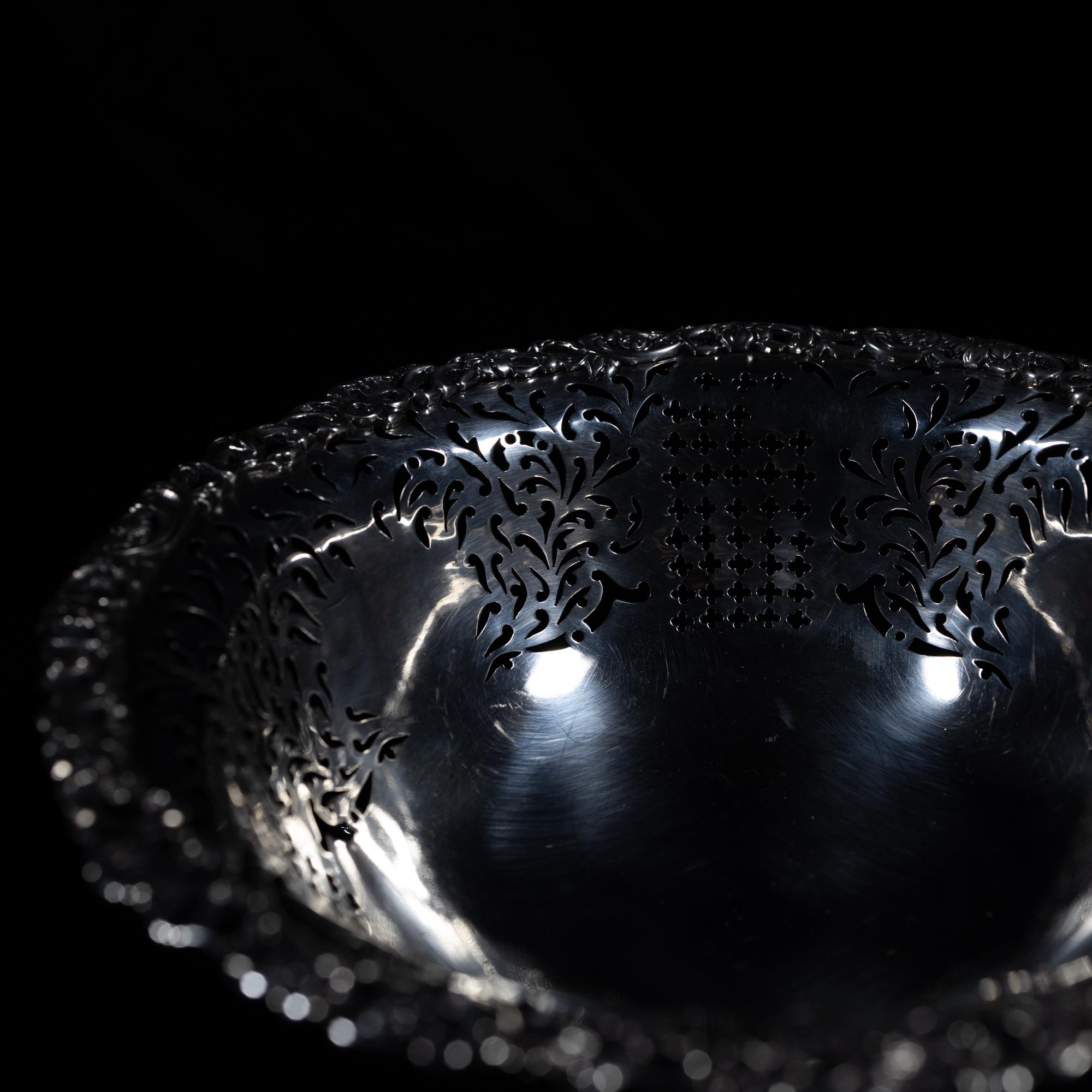 Baroque Openwork Silver basket, Master Chas. Wright, London 1771 For Sale