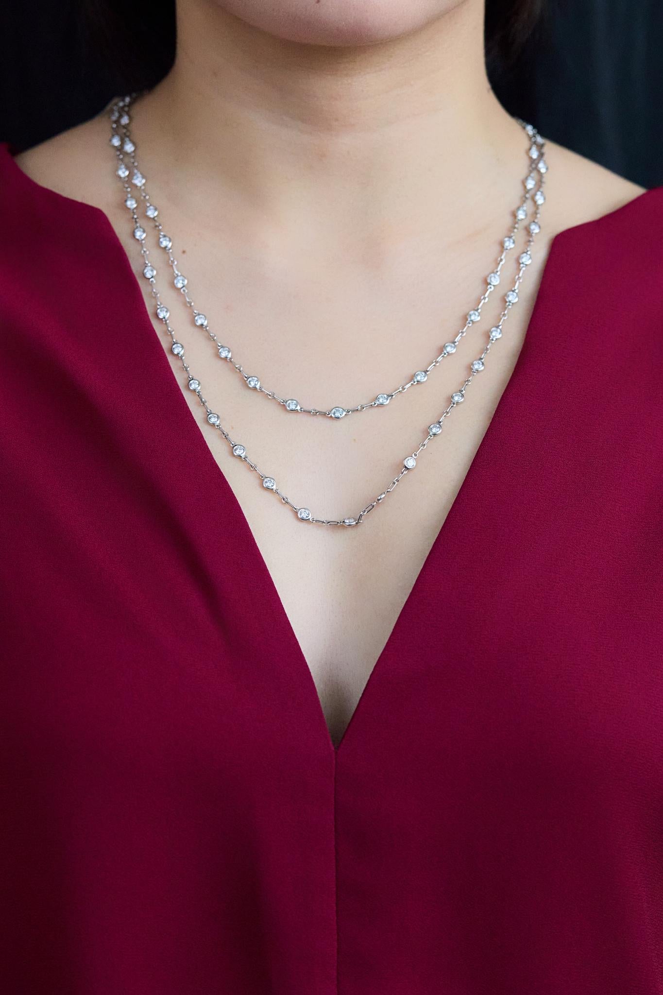 Un modello di collana molto apprezzato, con diamanti rotondi taglio brillante per un peso totale di 8,00 carati, incastonati in una catena di diamanti da un metro. Finemente realizzato in oro bianco 18 carati. 

Roman Malakov è una casa su misura,