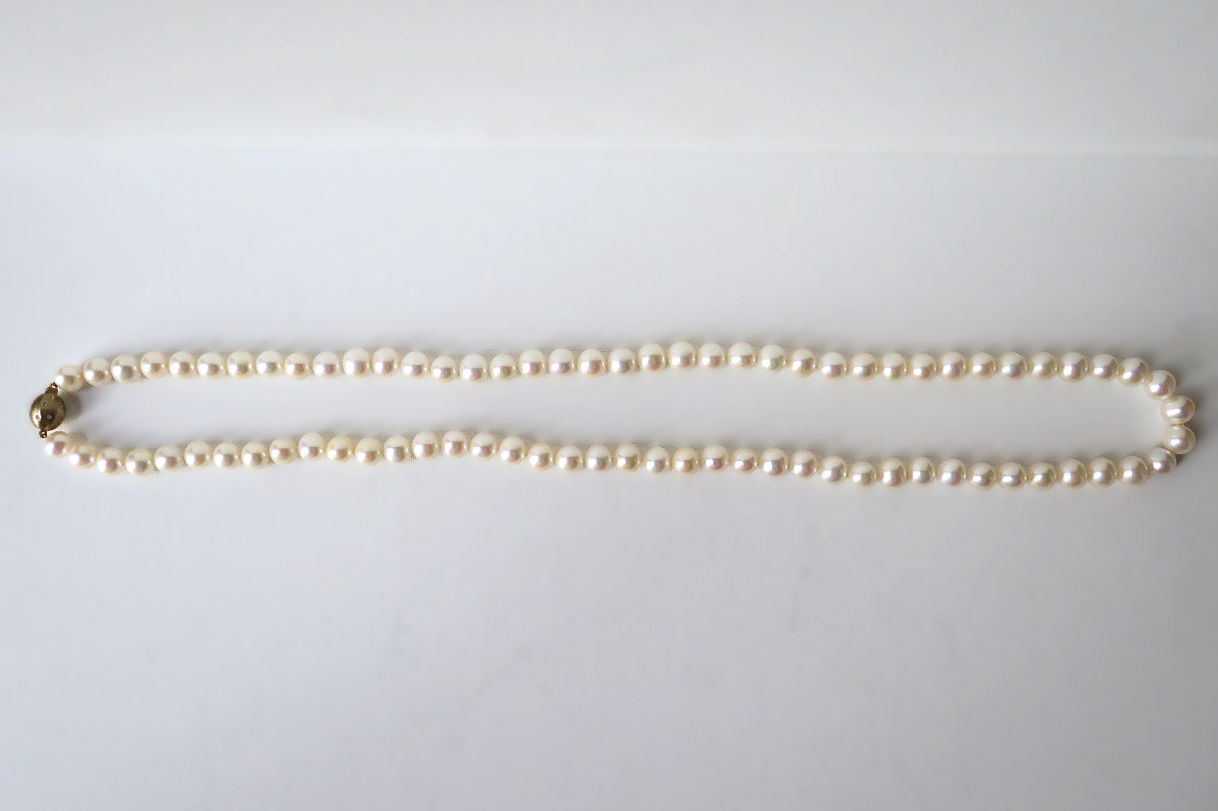Collana Opera con perle e diamanti in oro 18 carati in vendita 1