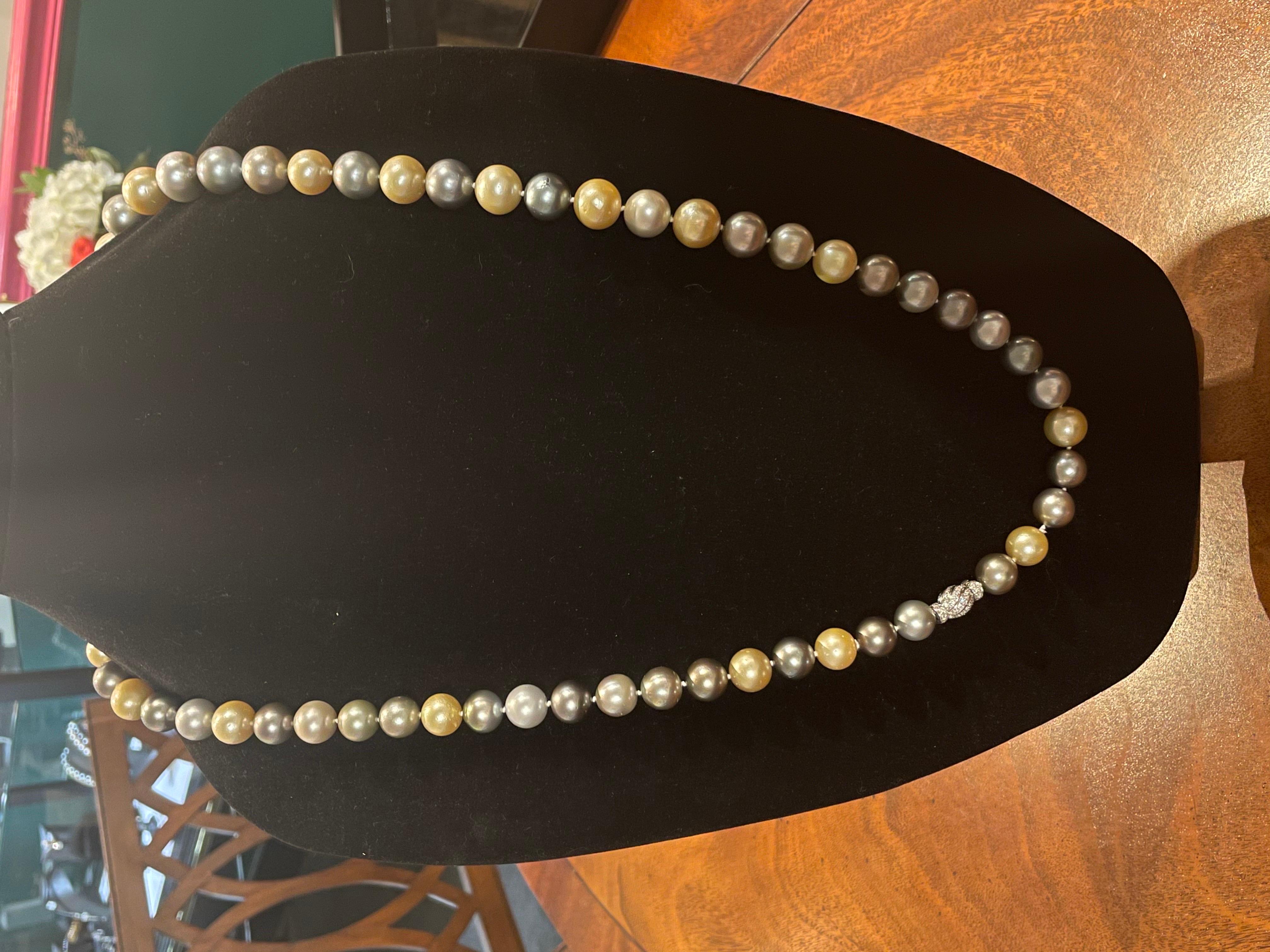 Opera Length South Sea Pearl Necklace In Excellent Condition For Sale In Saint Louis, MO