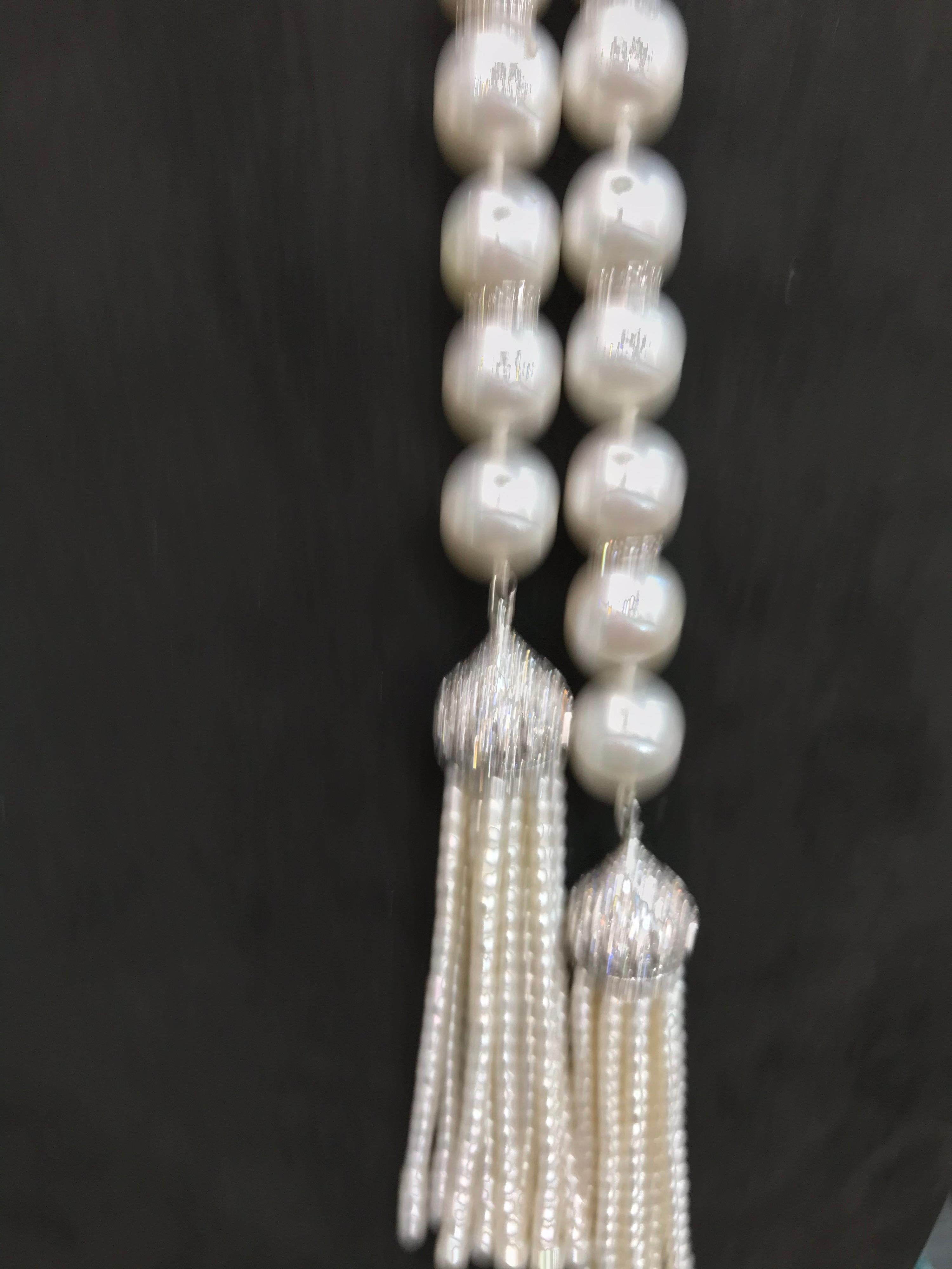 Round Cut Opera Ombre South Sea White and Tahitian Pearls Diamonds 3.70 Carat