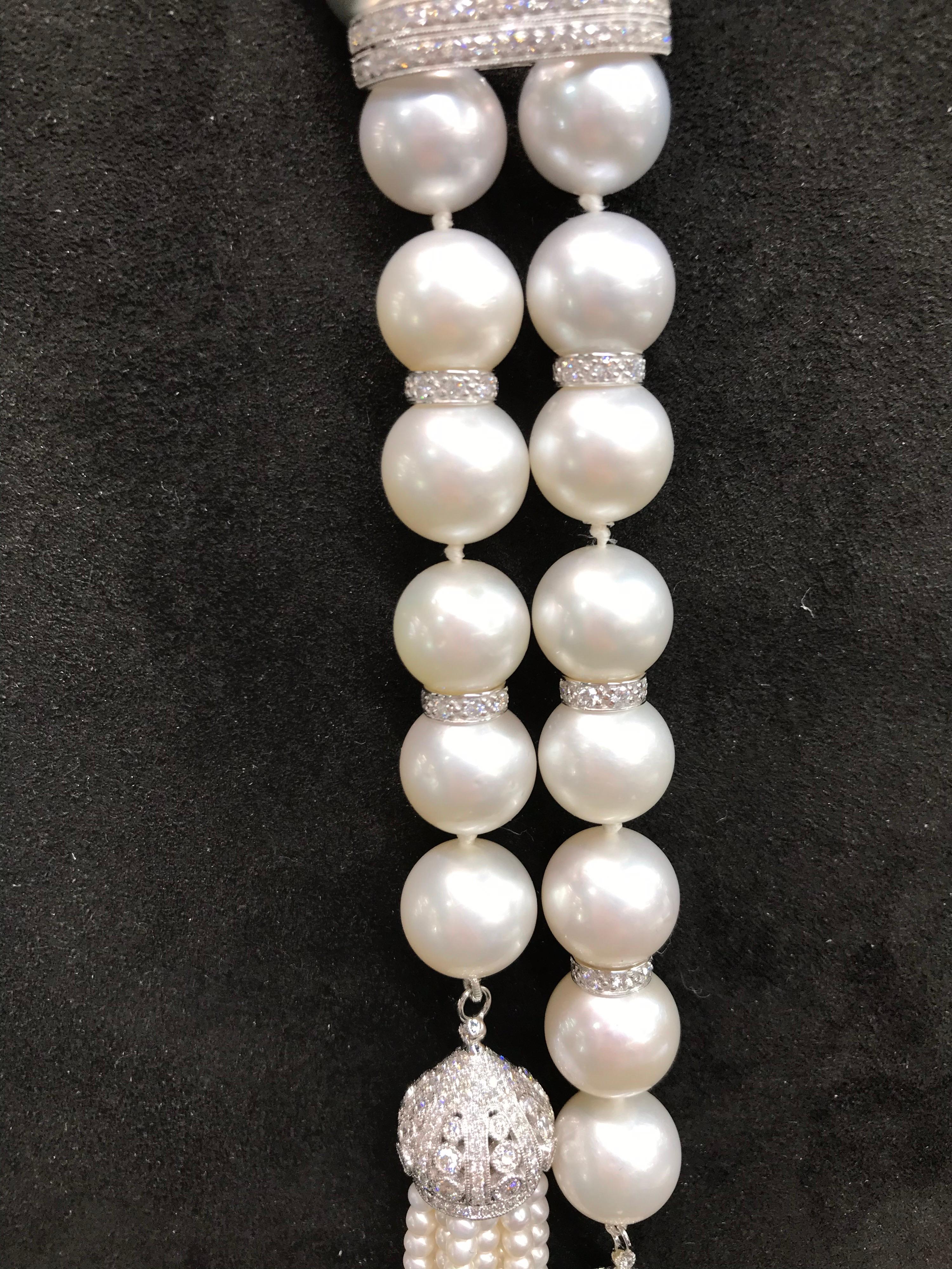 Opera Ombre South Sea White and Tahitian Pearls Diamonds 3.70 Carat  In New Condition In New York, NY