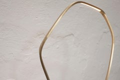 Organic Geometric Form Loop Latón Lámpara de Sobremesa Contemporánea by Morghen Studio