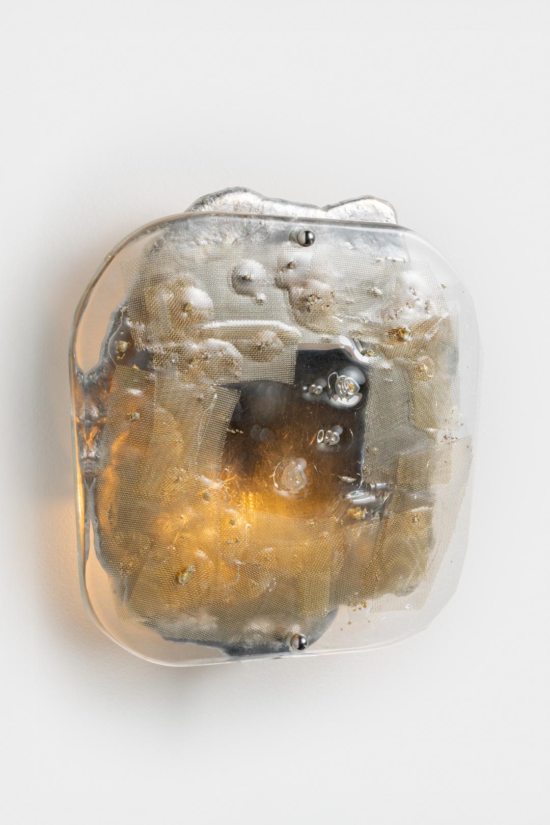 Lámpara Opia // 3 apliques de cristal, latón y aluminio de Wei Xiaoyan Siglo XXI y contemporáneo en venta