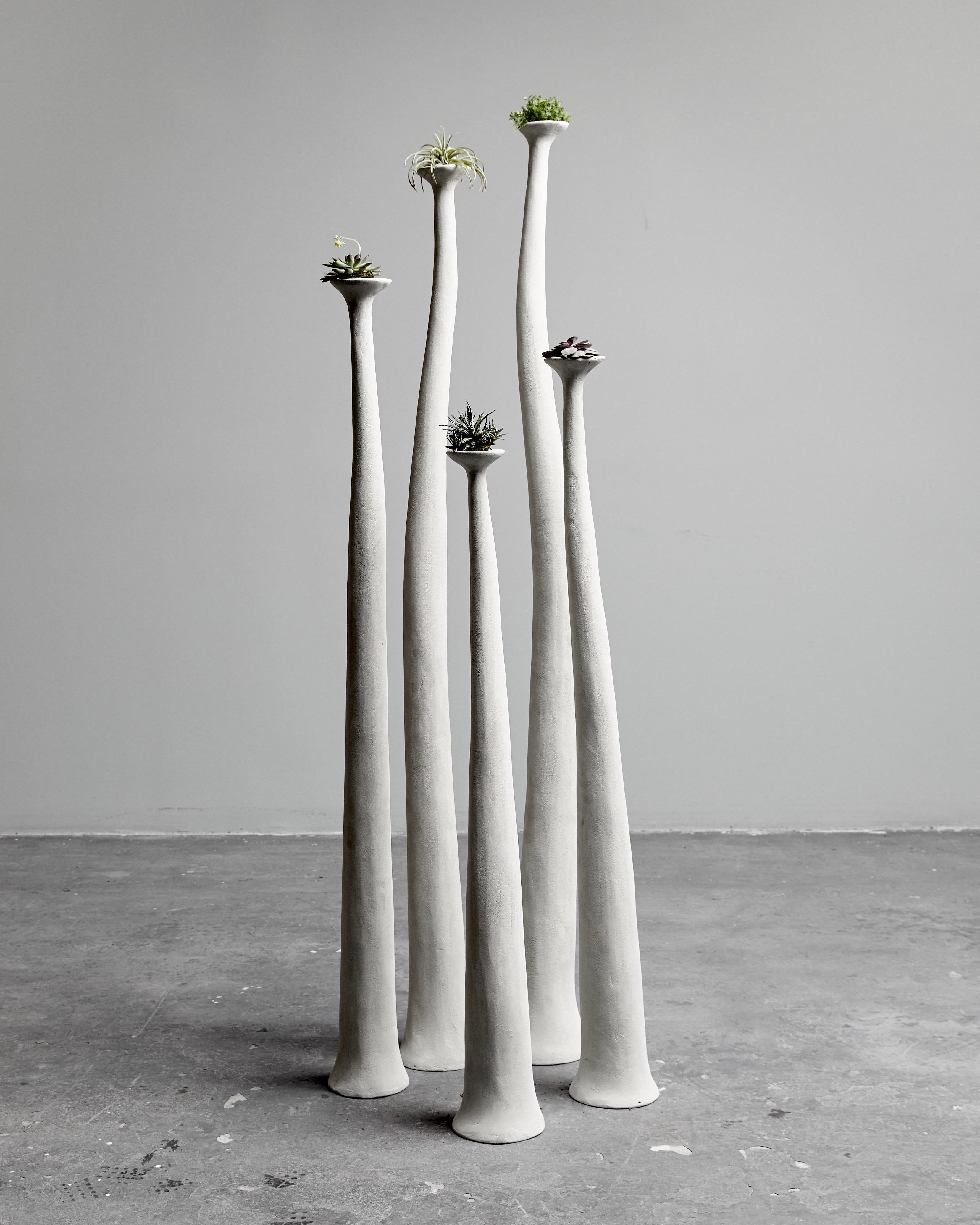 Hoodoo-Stapel, skulpturale Betonpflanzgefäße von OPIARY (H28