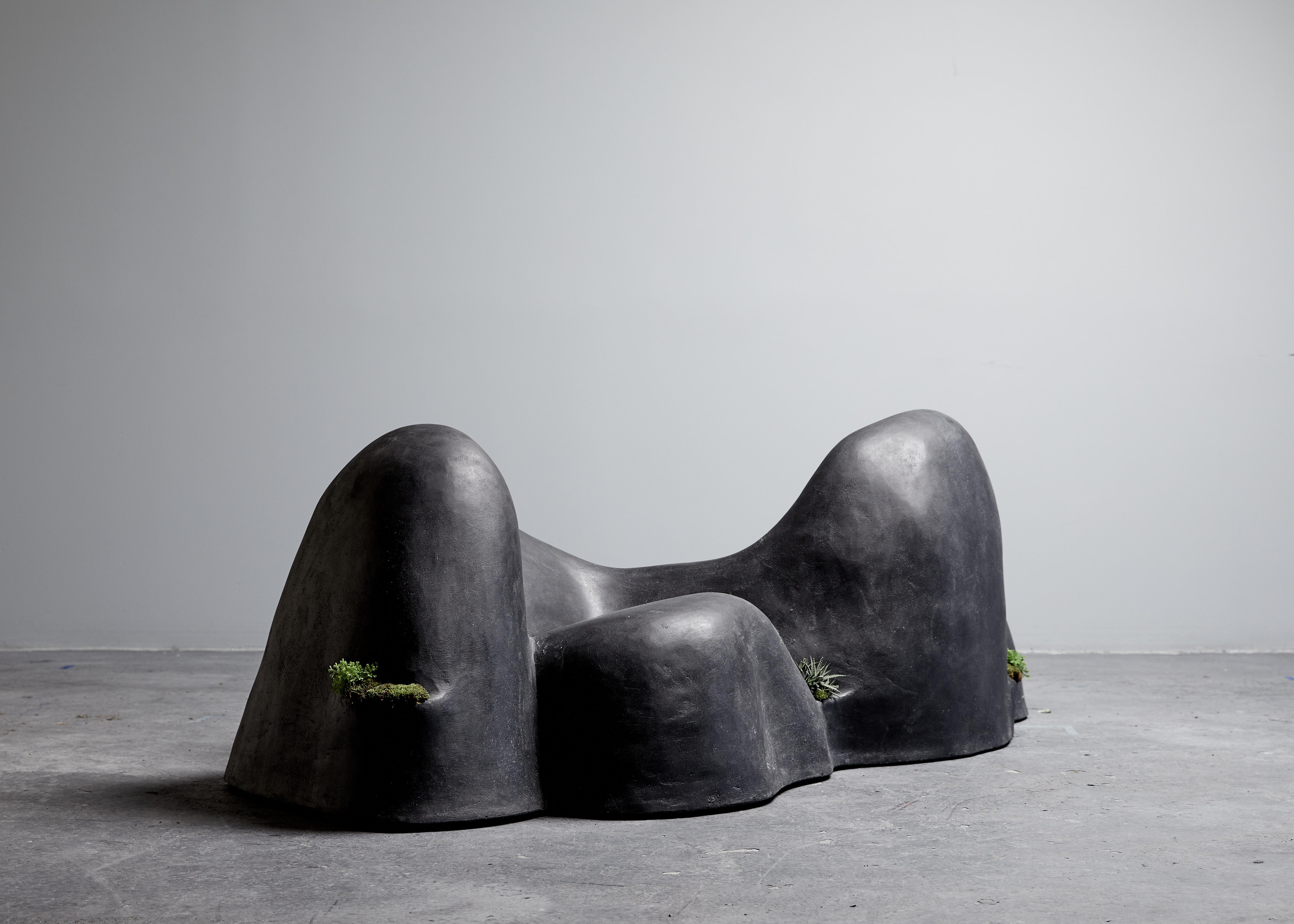Soy Una Roca, Sculptural Concrete Seat by OPIARY In New Condition For Sale In Brooklyn, NY