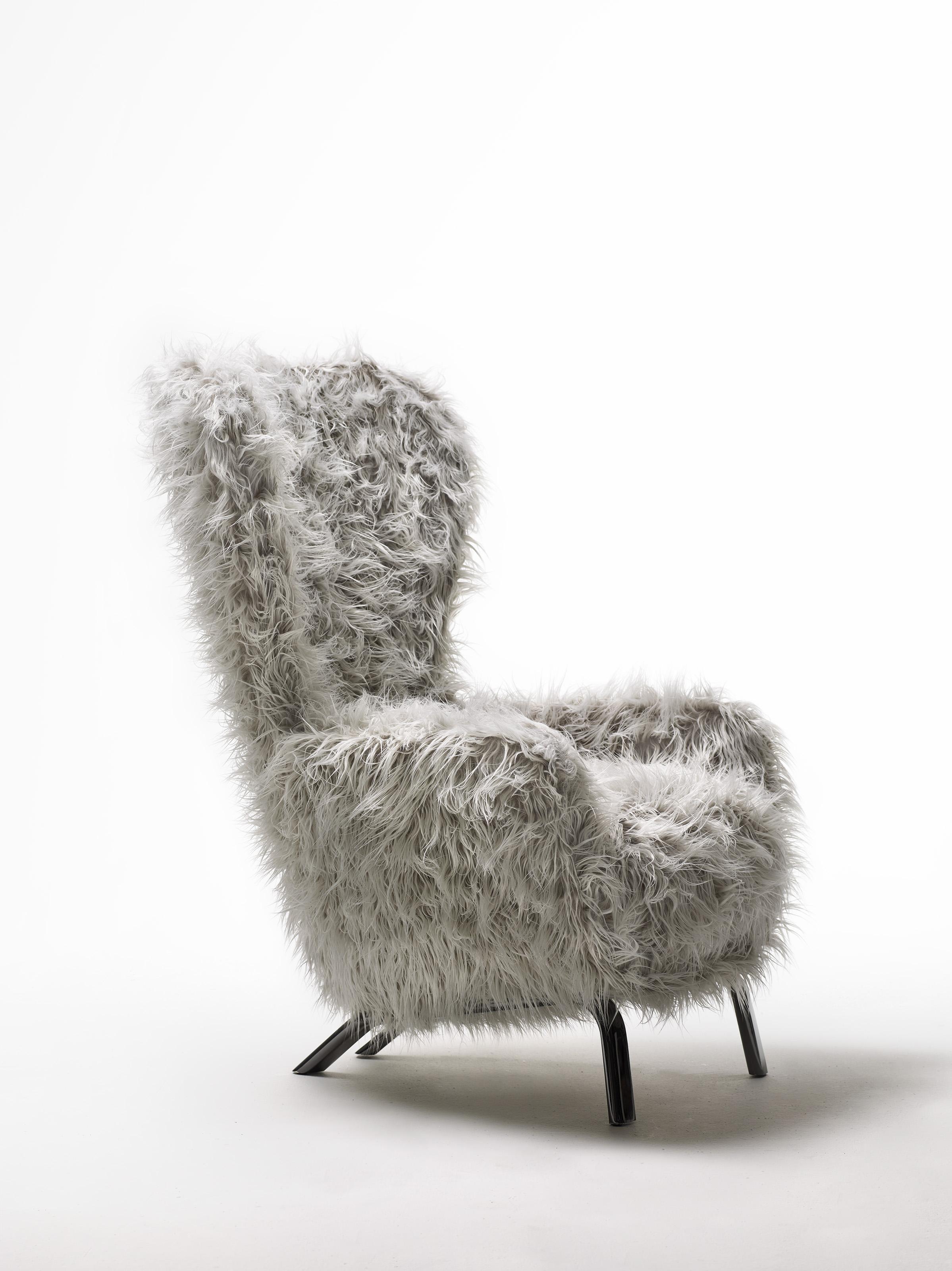 Italian Opinion Ciatti Guelfo Fur Wingback Armchair in White Mélange Synthetic Fur For Sale