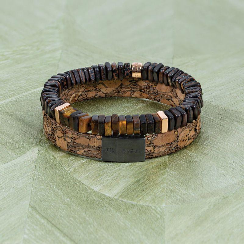 Oporto Slide Bracelet in Natural Cork, Size S

A firm favourite for those who want to save the environment, this bracelet is made from one of the world's most interesting and environmentally friendly materials: cork. The unusual texture, pattern and