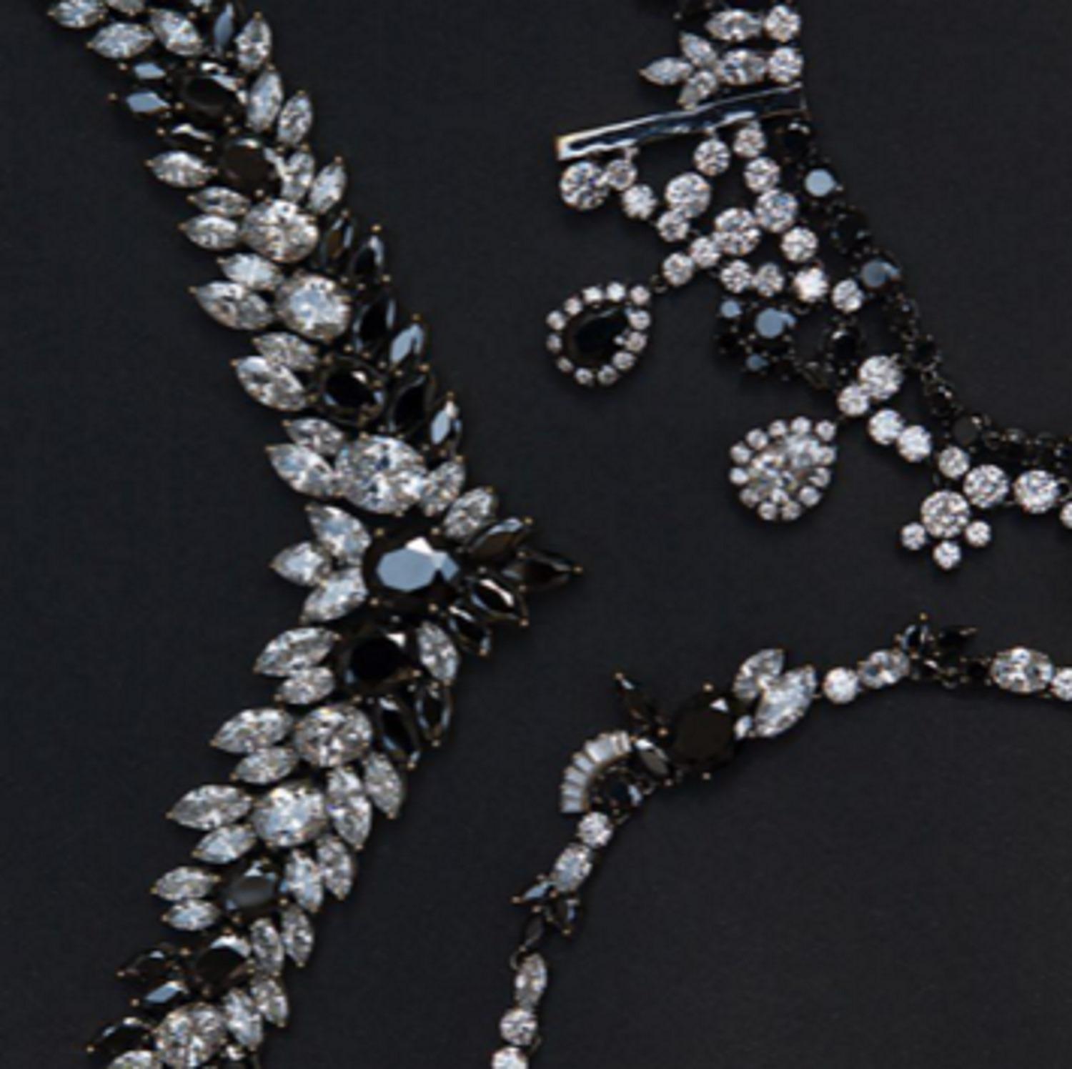 Contemporary Optical Necklace with Black and White Zircons from IOSSELLIANI For Sale