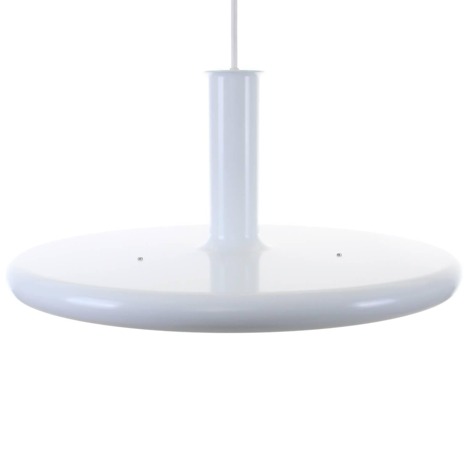 Lacquered Optima 6, White Minimalist Ceiling Lighting by Hans Due in 1972 for Fog & Mørup For Sale
