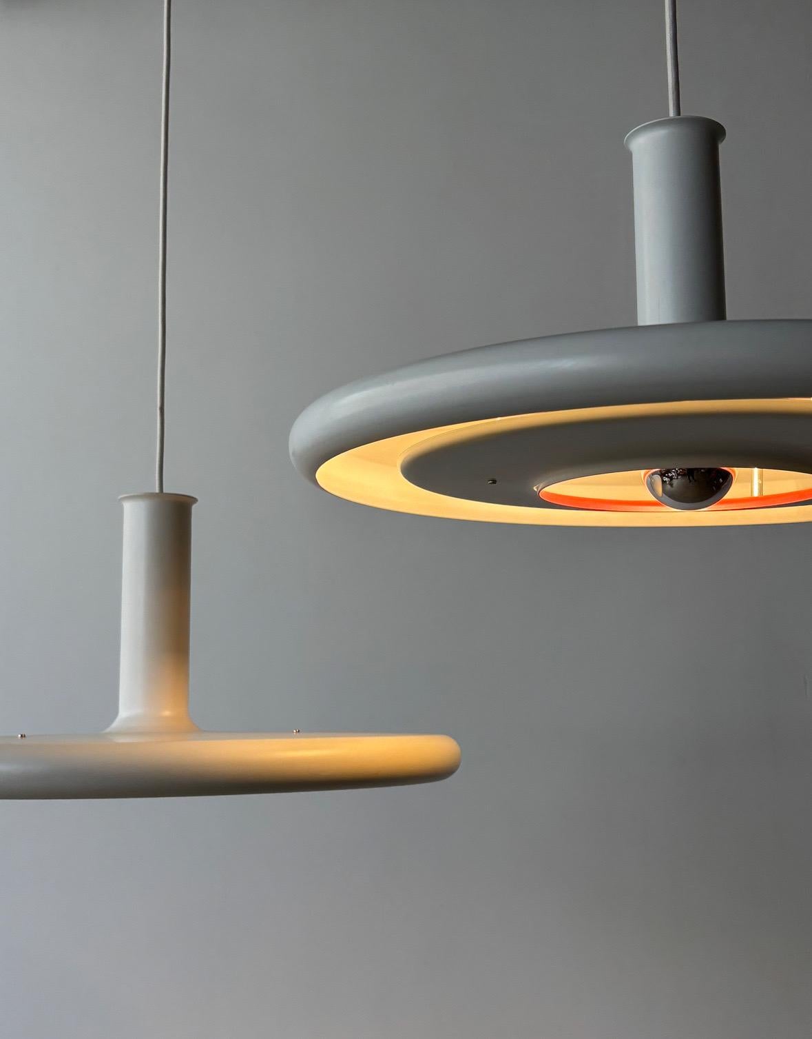 Lámparas colgantes danesas 'Optima' de Hans Due para Fog & Mørup, década de 1970 en Bueno estado para la venta en Tel Aviv-Yafo, Tel Aviv District