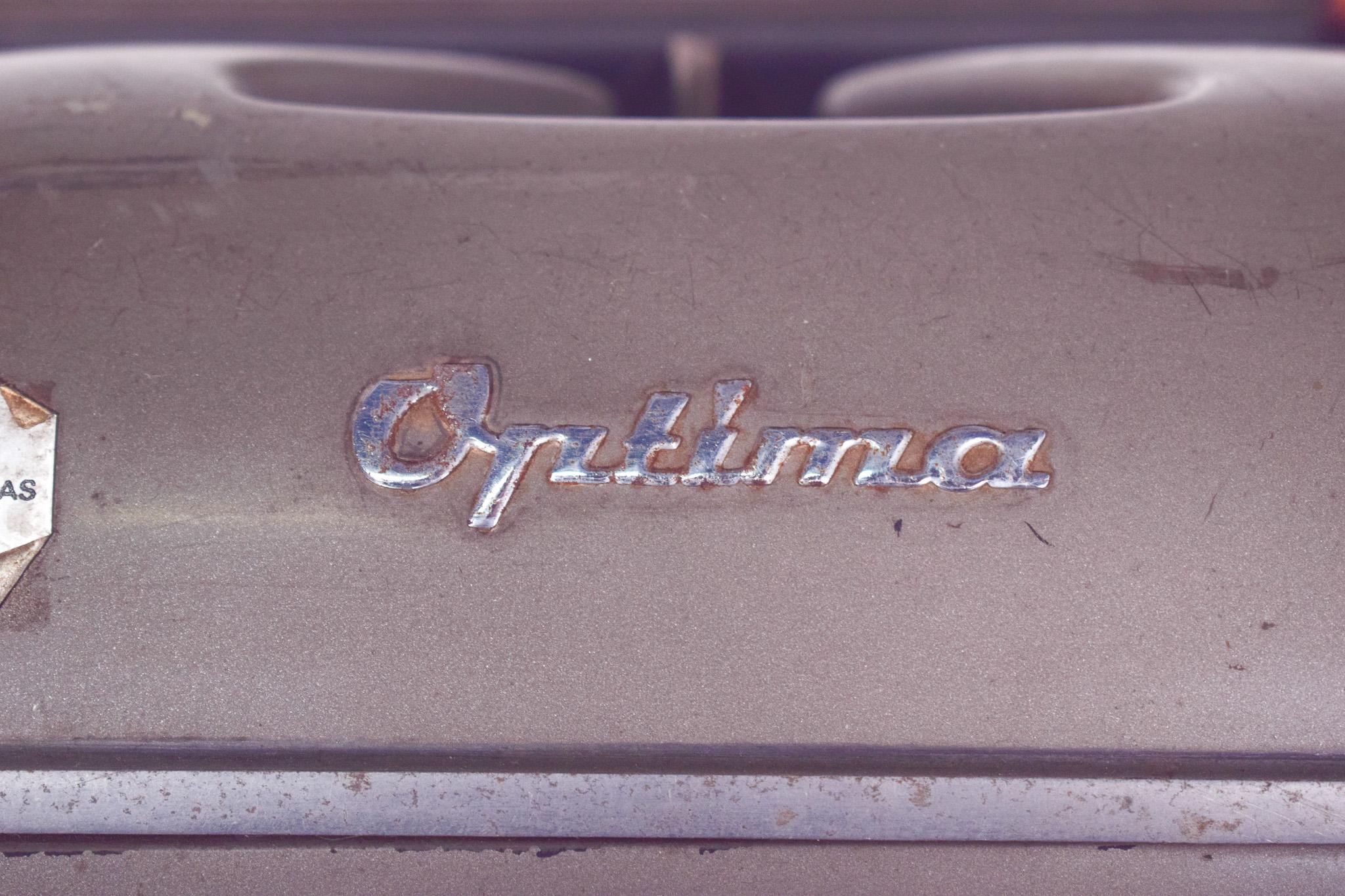 Optima Elite 3 Tragbare Schreibmaschine, Deutschland (Italienisch) im Angebot