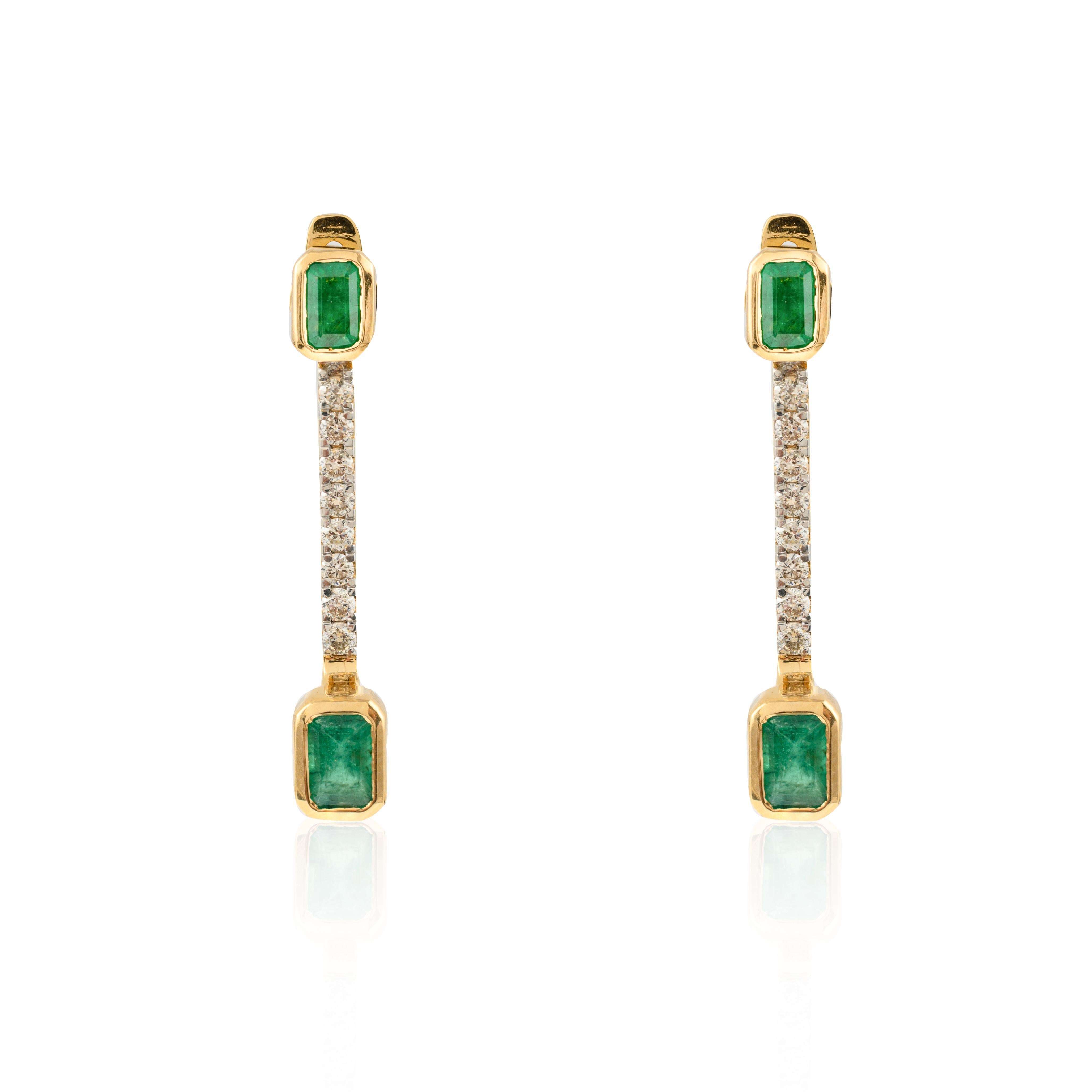 Opulence Earrings, Emerald Diamond Dangle Earrings in 18k Solid Yellow Gold In New Condition For Sale In Houston, TX