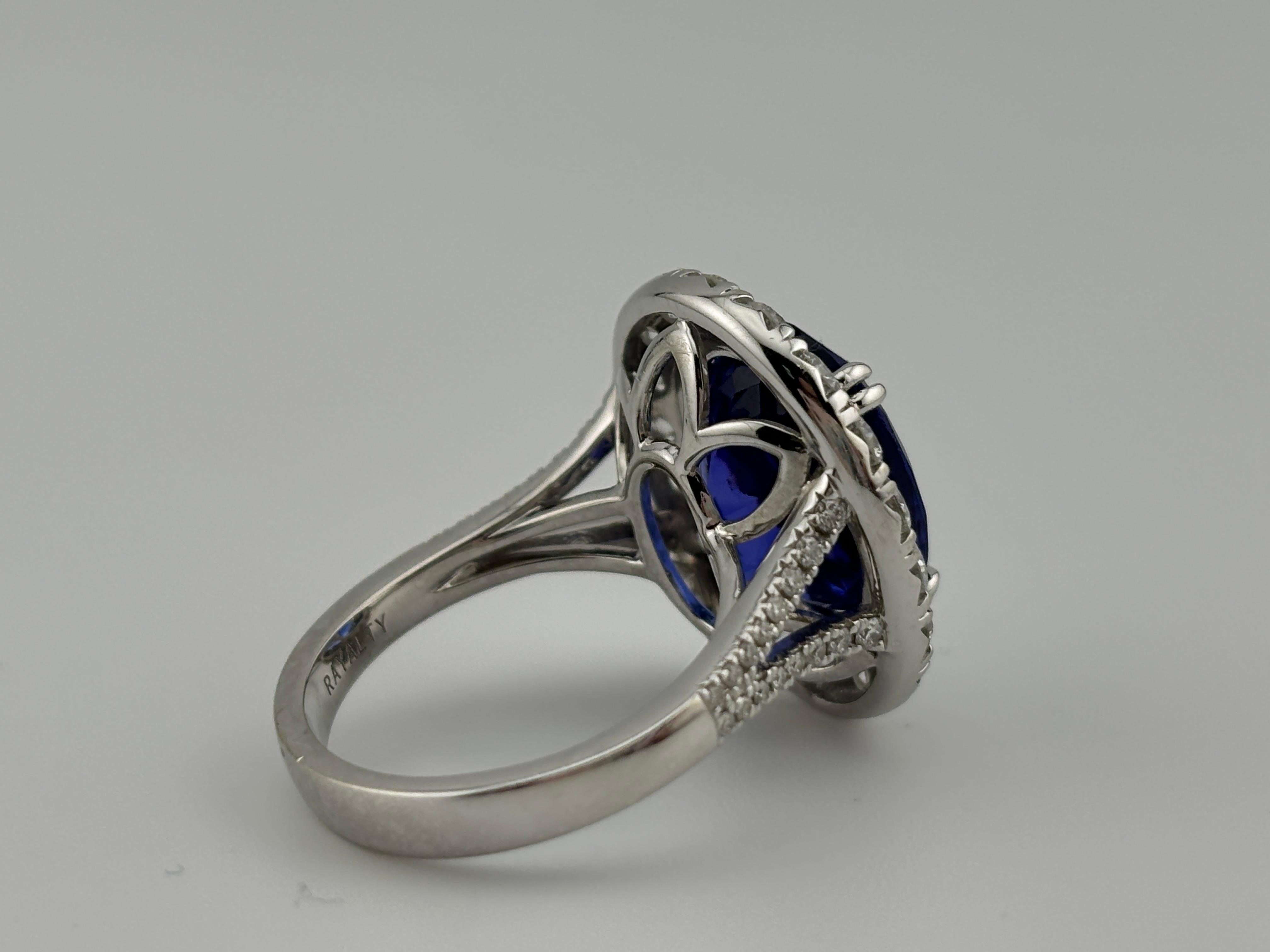 Opulent 18k White Gold Tanzanite & Diamond Halo Cocktail Ring For Sale 1