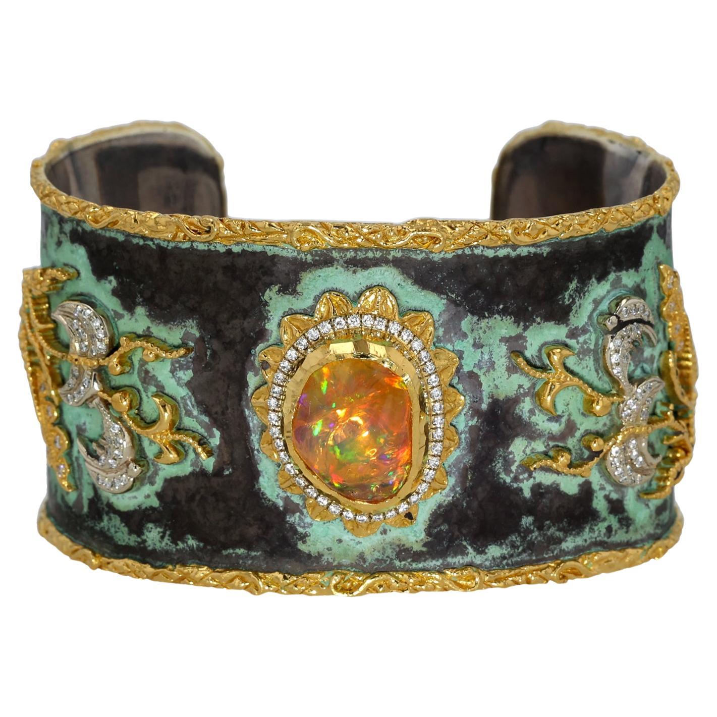 Opulente 24K Gold & Silber Manschette  Mit Feueropal und Diamanten von Victor Velyan