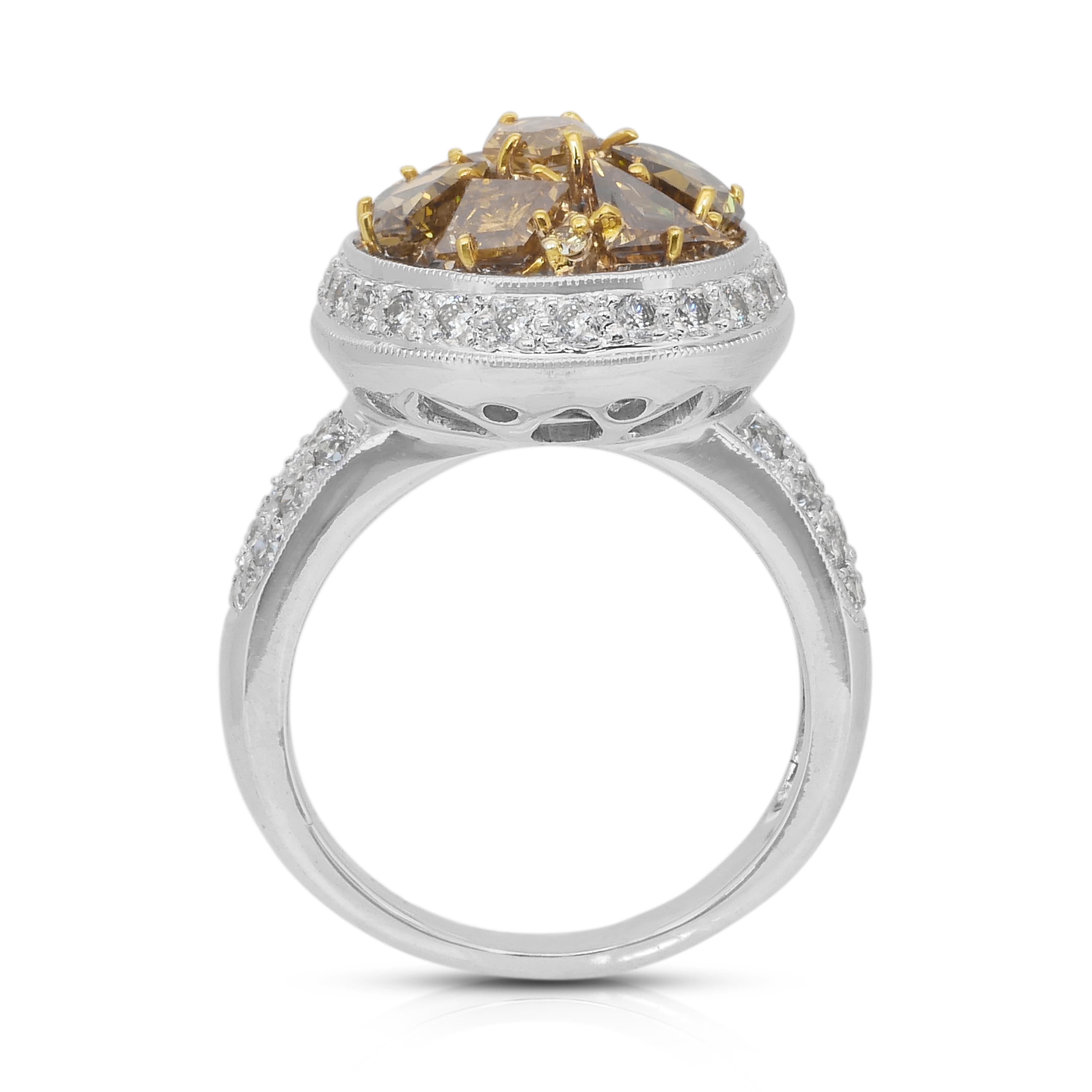 Opulenter Cocktailring mit 3,81 Karat Diamanten aus 18k Weißgold - IGI zertifiziert im Angebot 3