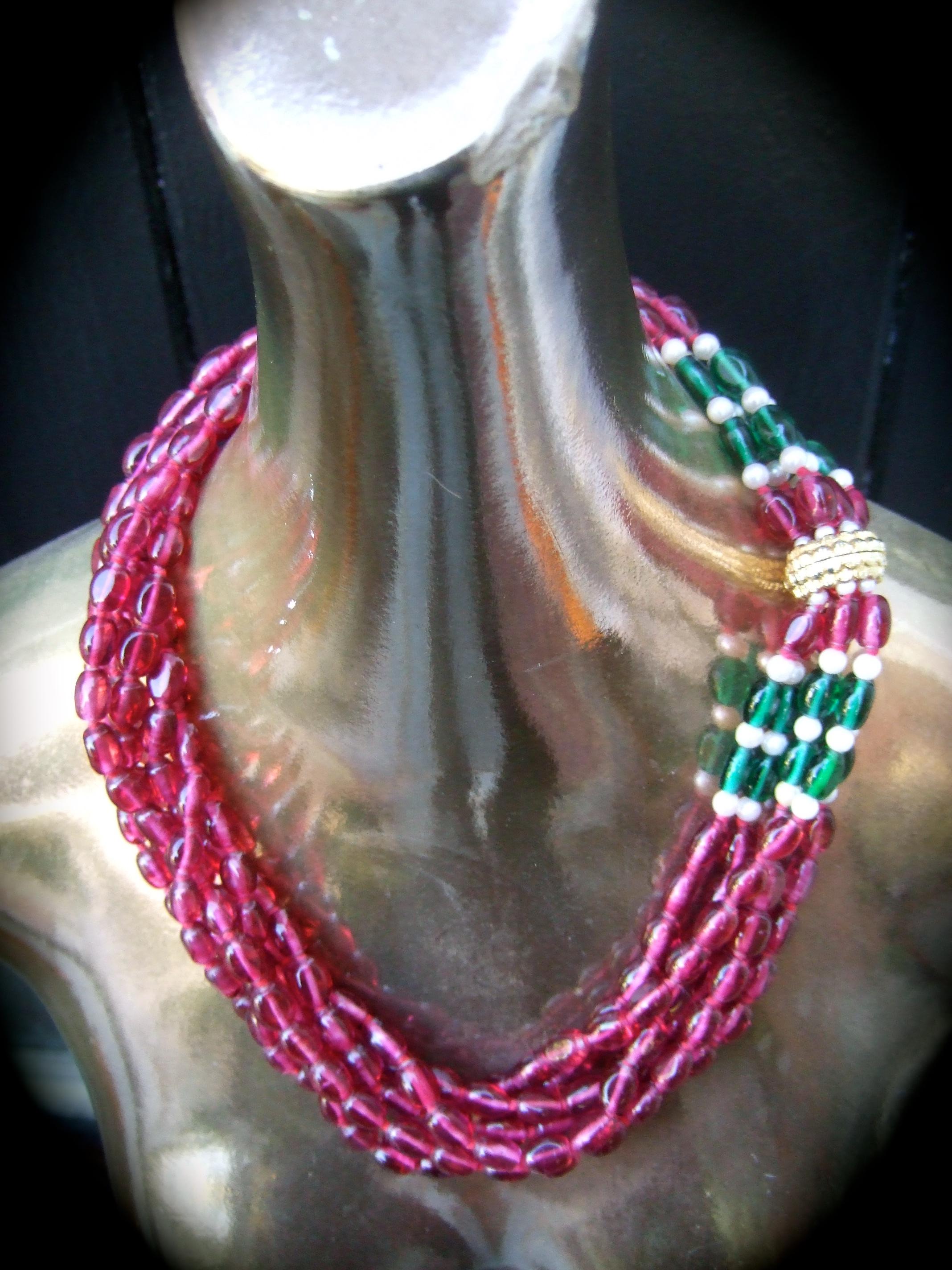 Opulenta collana a più fili con perline di vetro, anni '80, C.C. in vendita 11