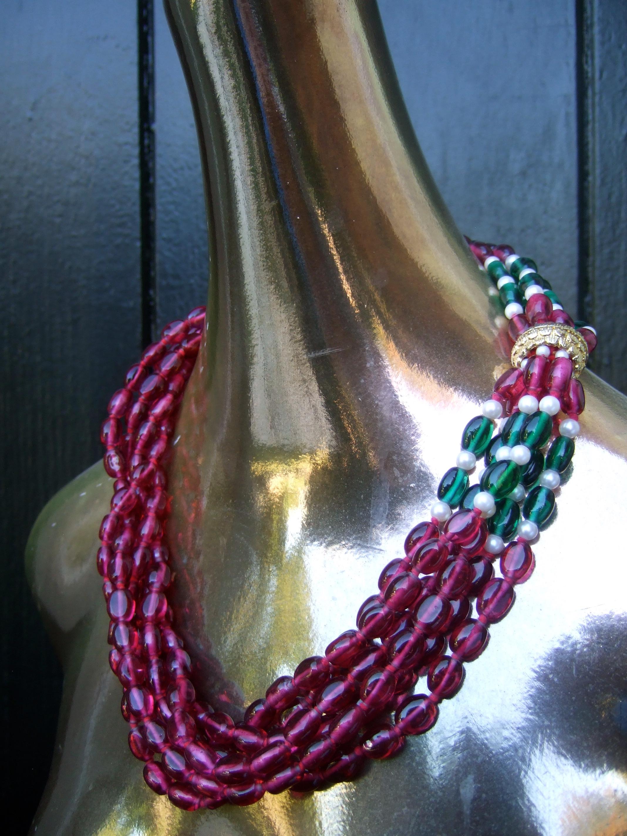 Opulenta collana a più fili con perline di vetro, anni '80, C.C. In condizioni buone in vendita a University City, MO