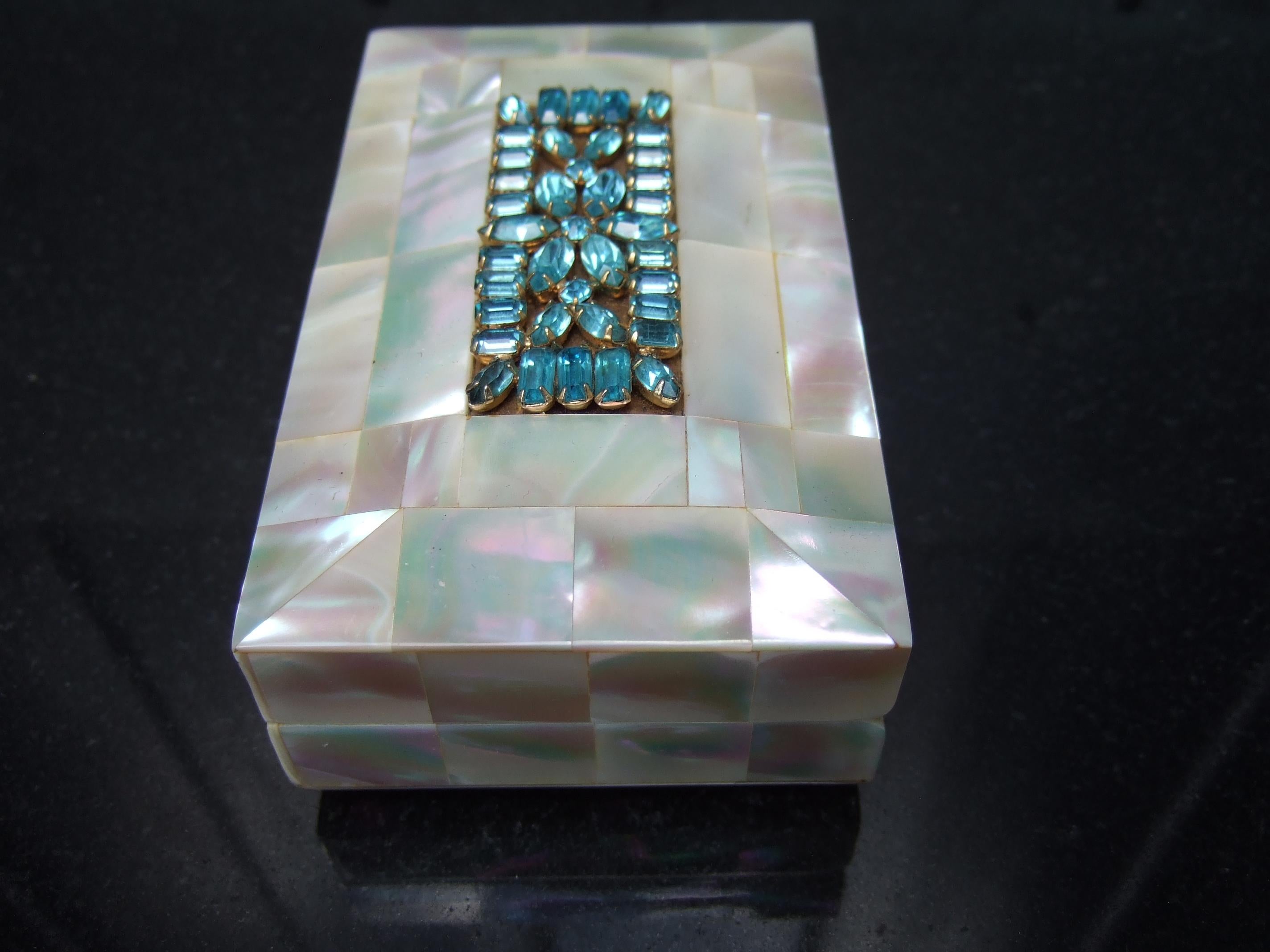 Opulent Mother of Pearl Crystal Encrusted Compact Evening Bag by Elgin c 1950s For Sale 5
