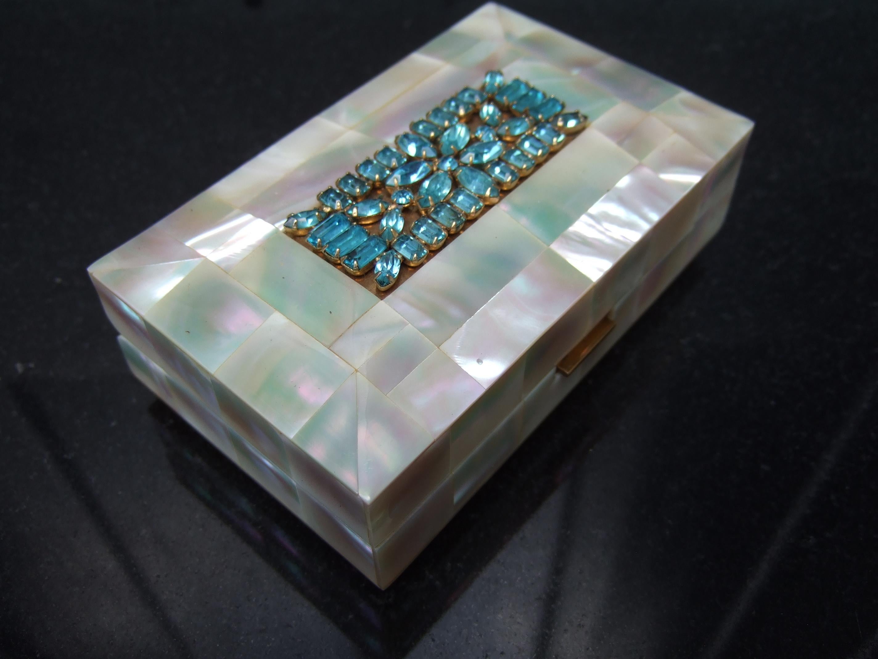 Opulent Mother of Pearl Crystal Encrusted Compact Evening Bag by Elgin c 1950s In Good Condition For Sale In University City, MO