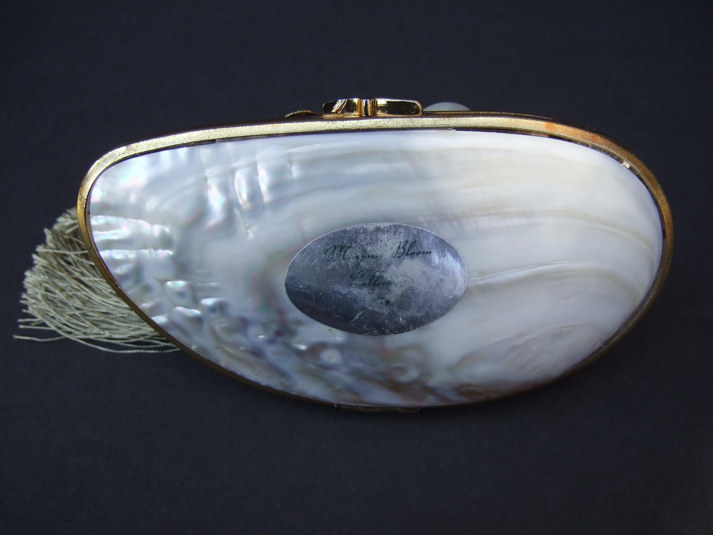 Opulent Mother of Pearl Crystal Lizard Encrusted Artisan Clutch c 1970s For Sale 9