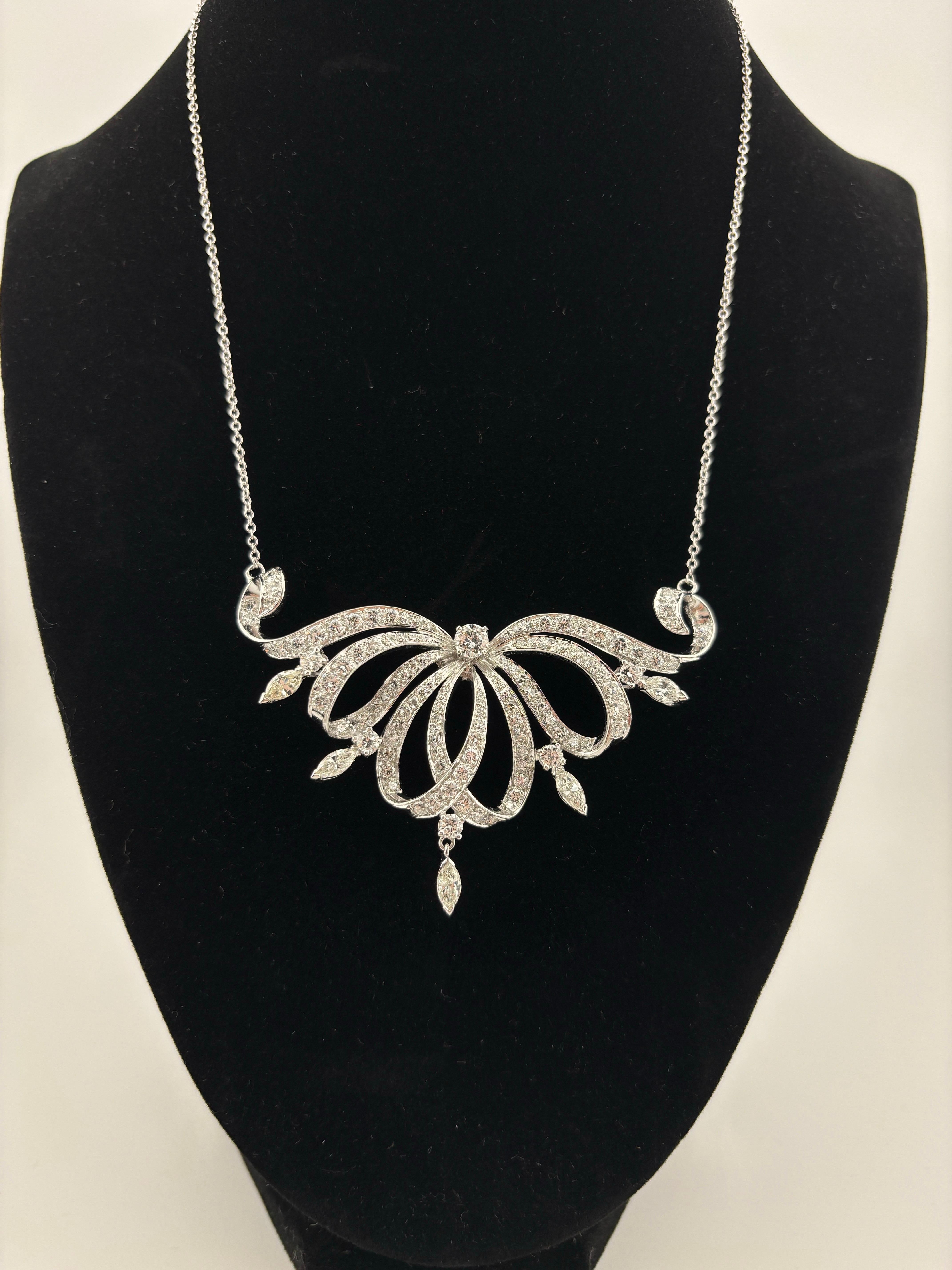 Opulenta collana di platino e diamanti naturali in vendita 1