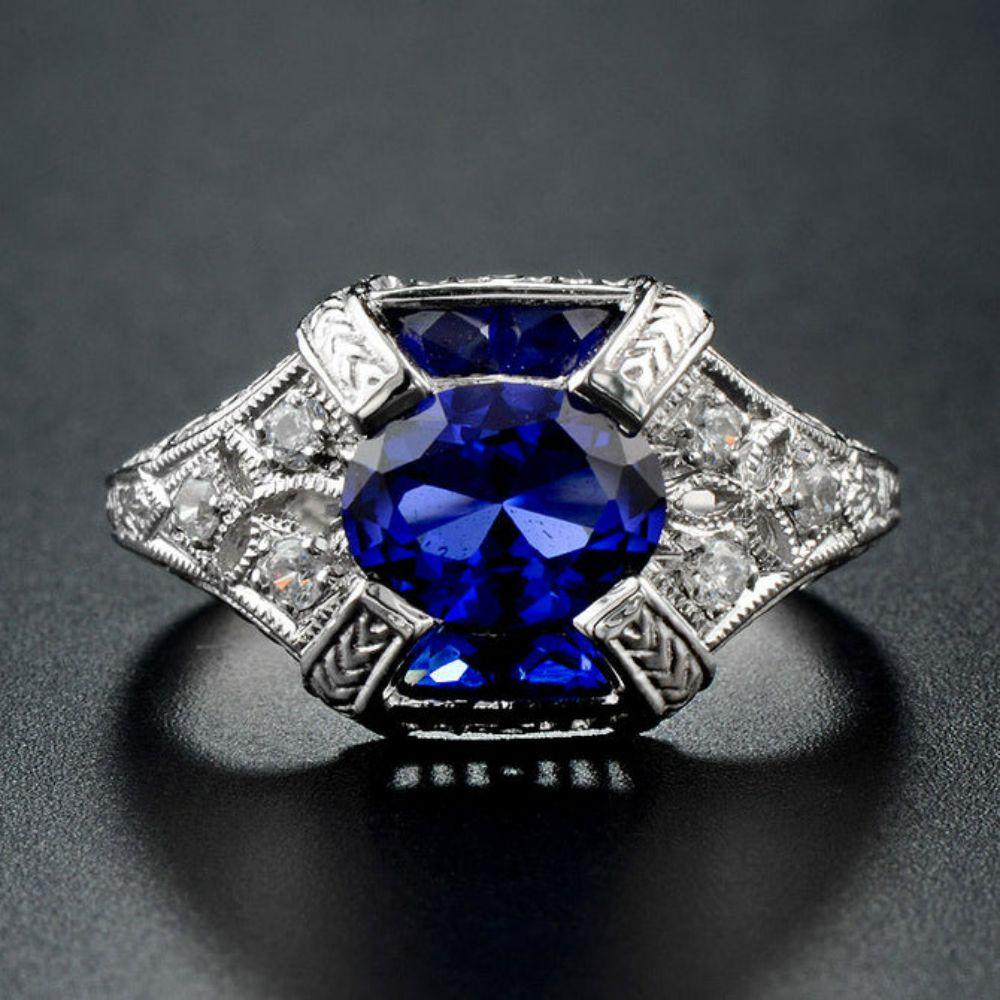 Opulent Sapphire and Diamond Ring In New Condition In Derby, NY