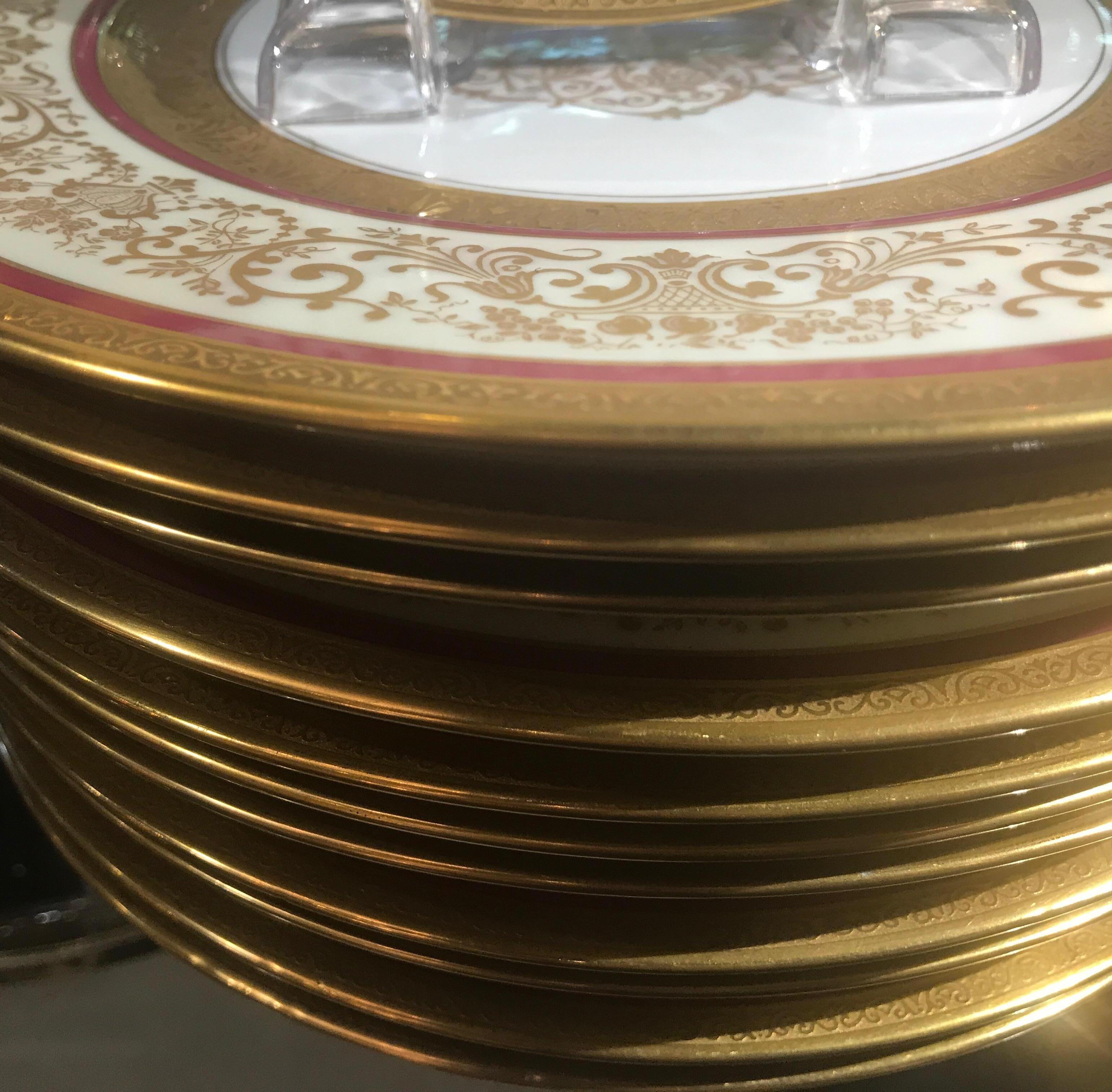 Porcelain Opulent Set of 12 Gold Encrusted Service Dinner Plates 11 Inches Diameter For Sale
