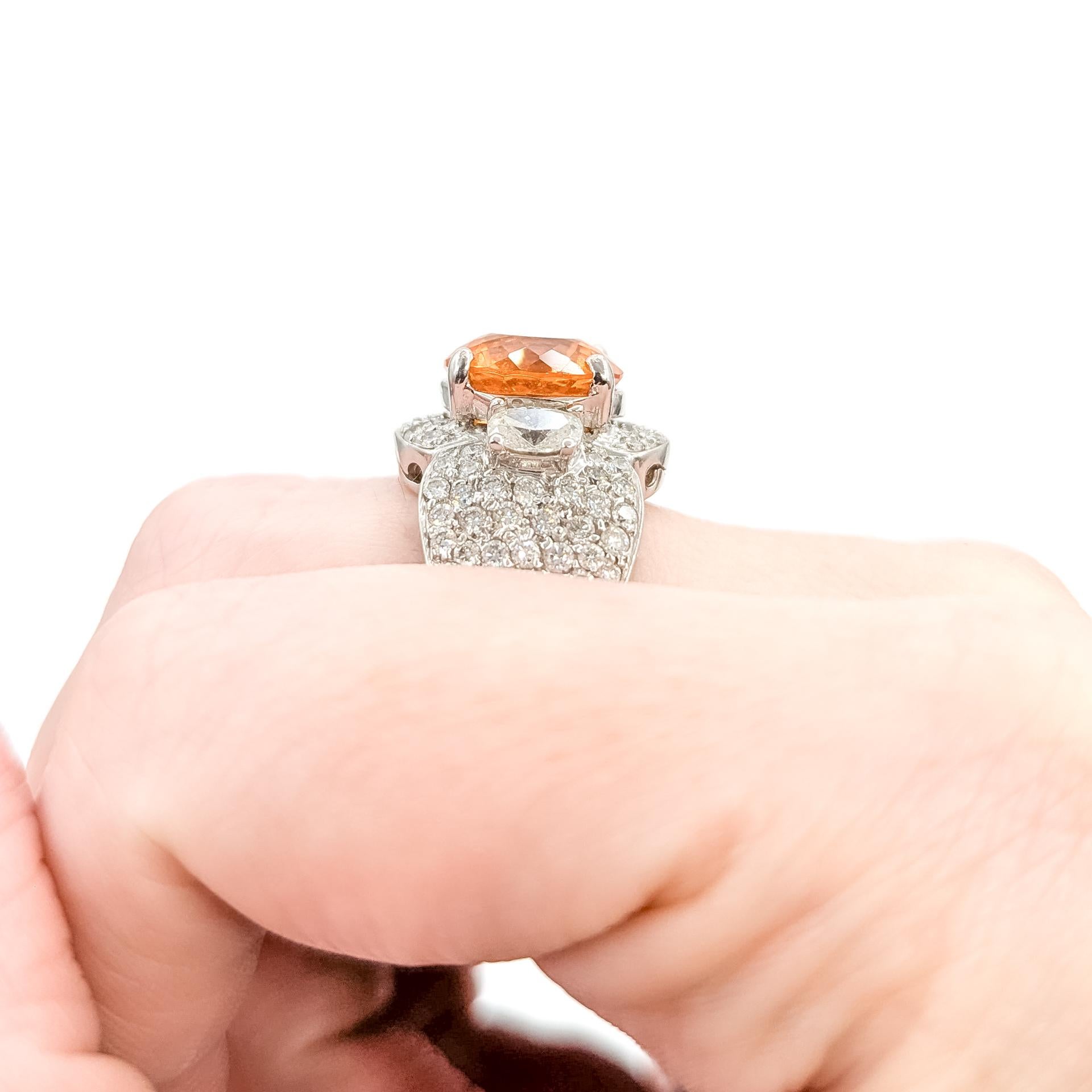 Taille ronde Opulente bague en grenat spessarite et diamant en 18k en vente